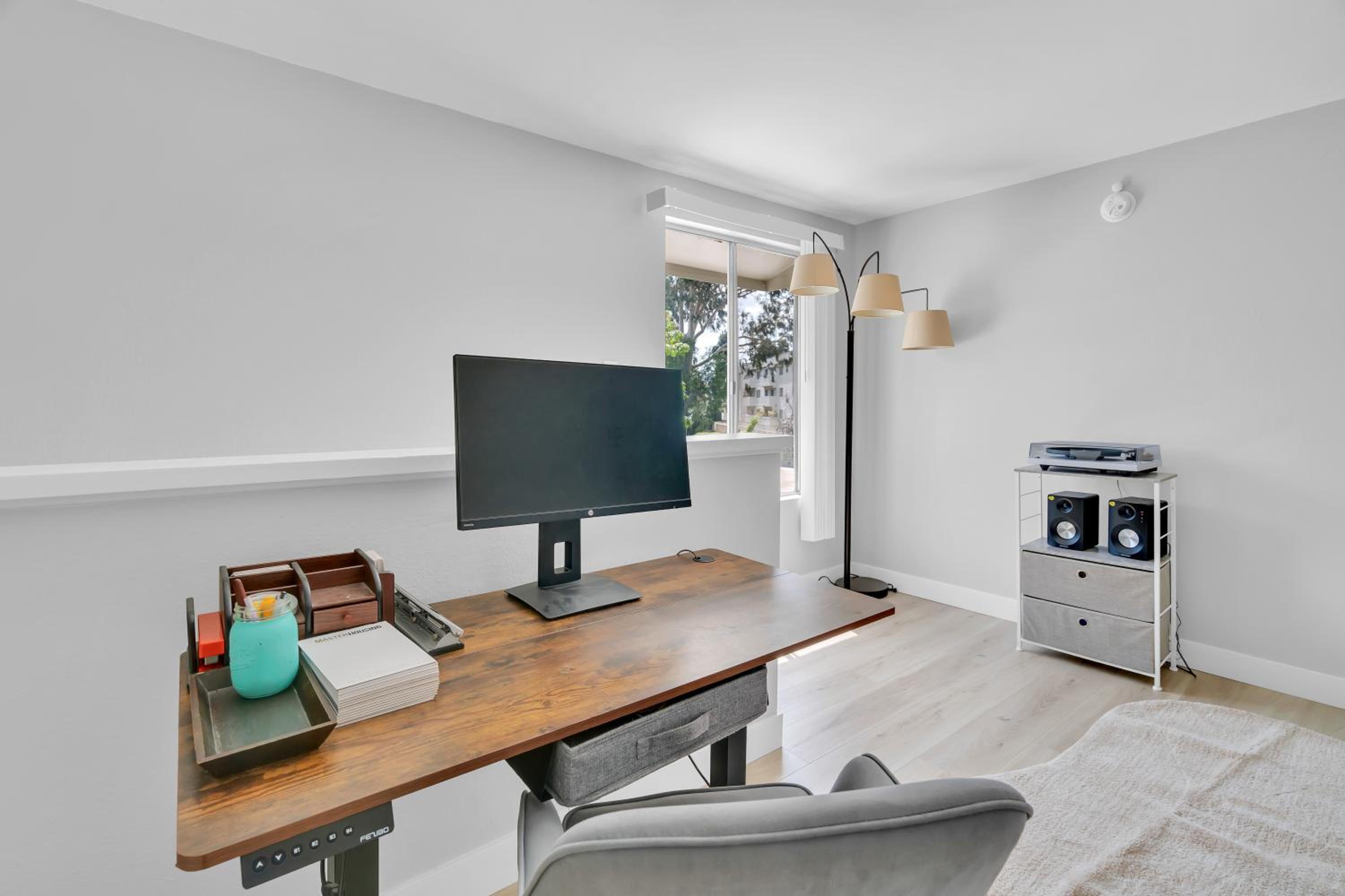 High Ceilings 3BR with Loft-2 Baths Pool & Jacuzzi