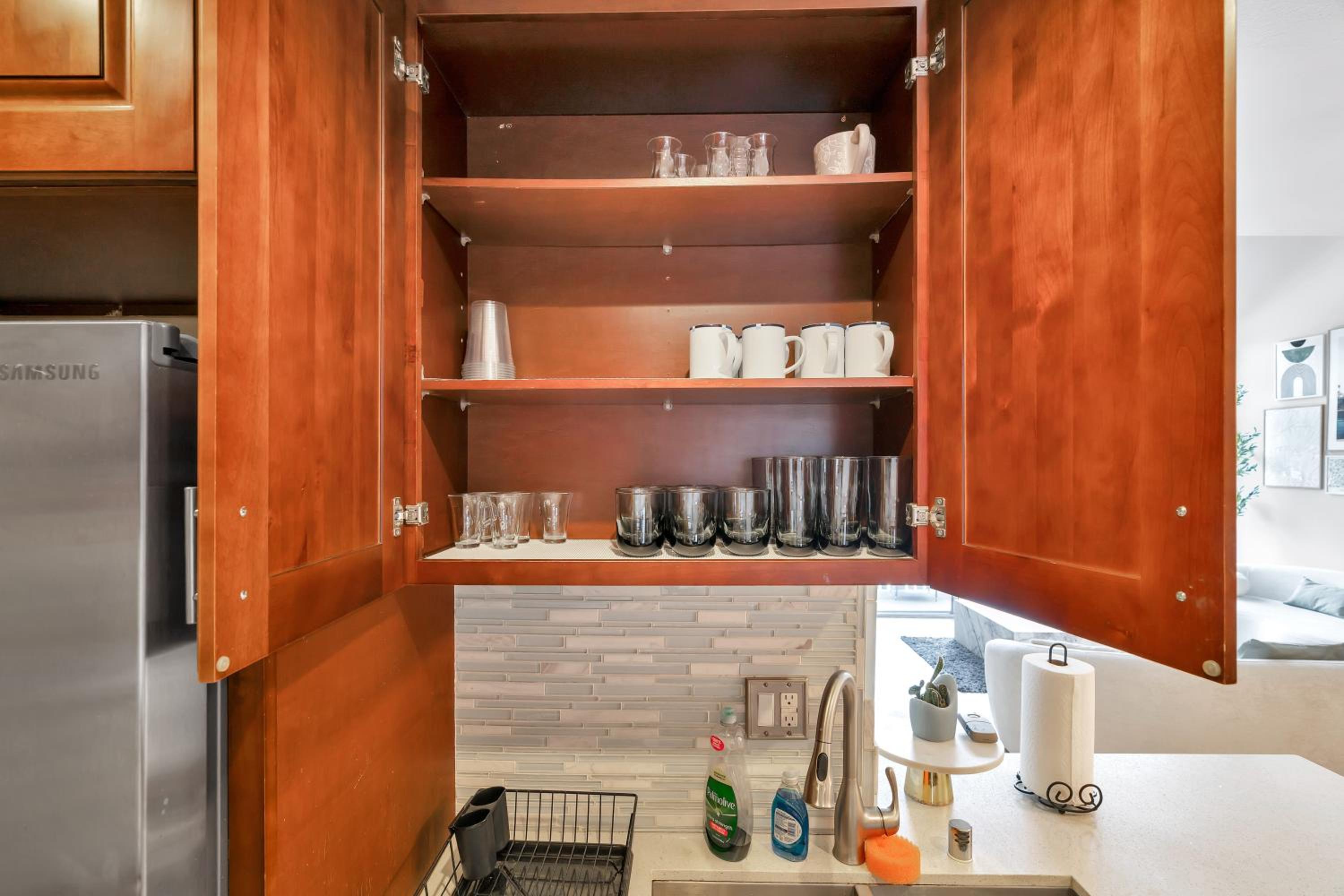 High Ceilings 3BR with Loft-2 Baths Pool & Jacuzzi