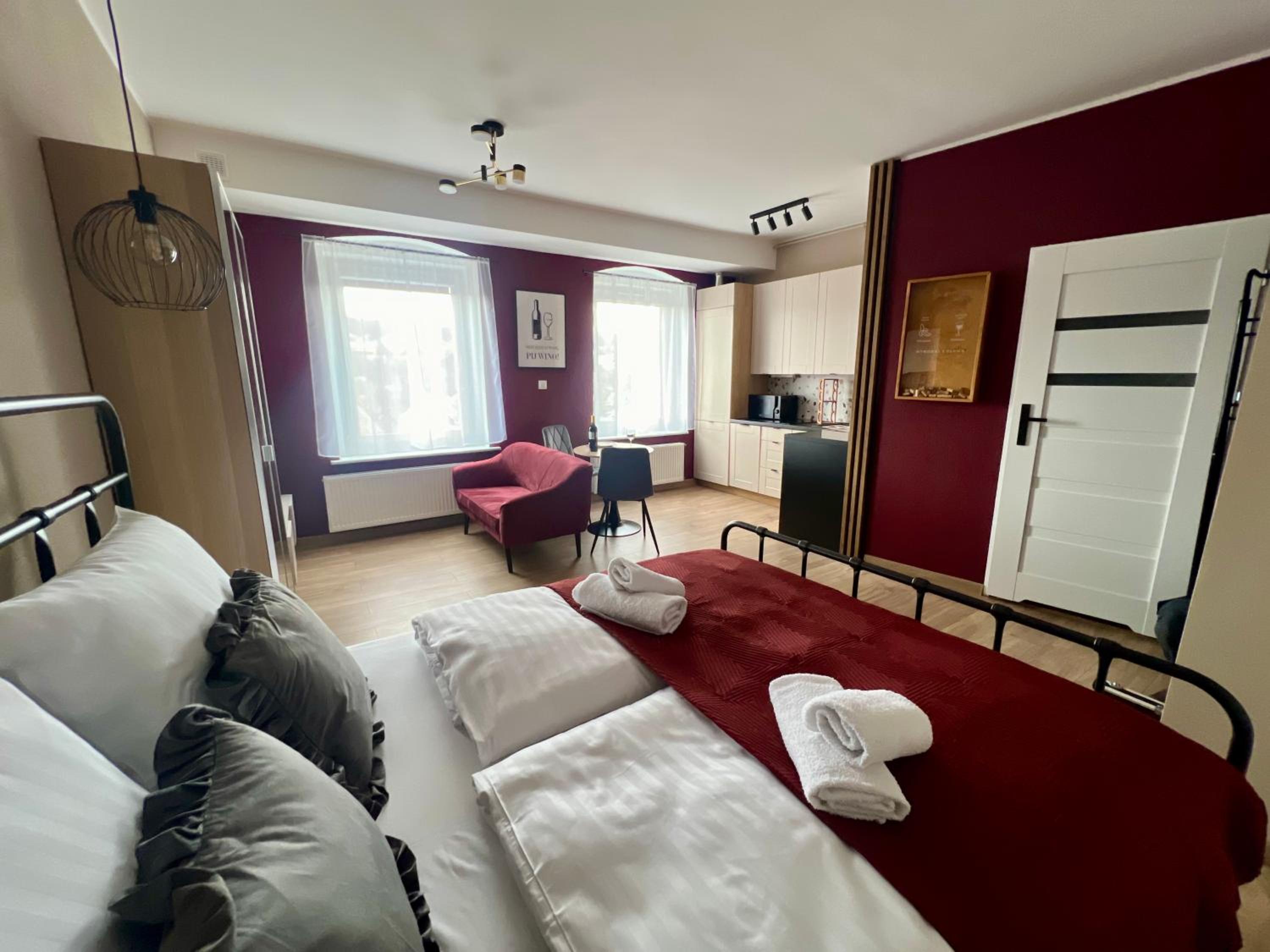 Apartament Czerwone Wino 100m od Szczawno-Zdrój