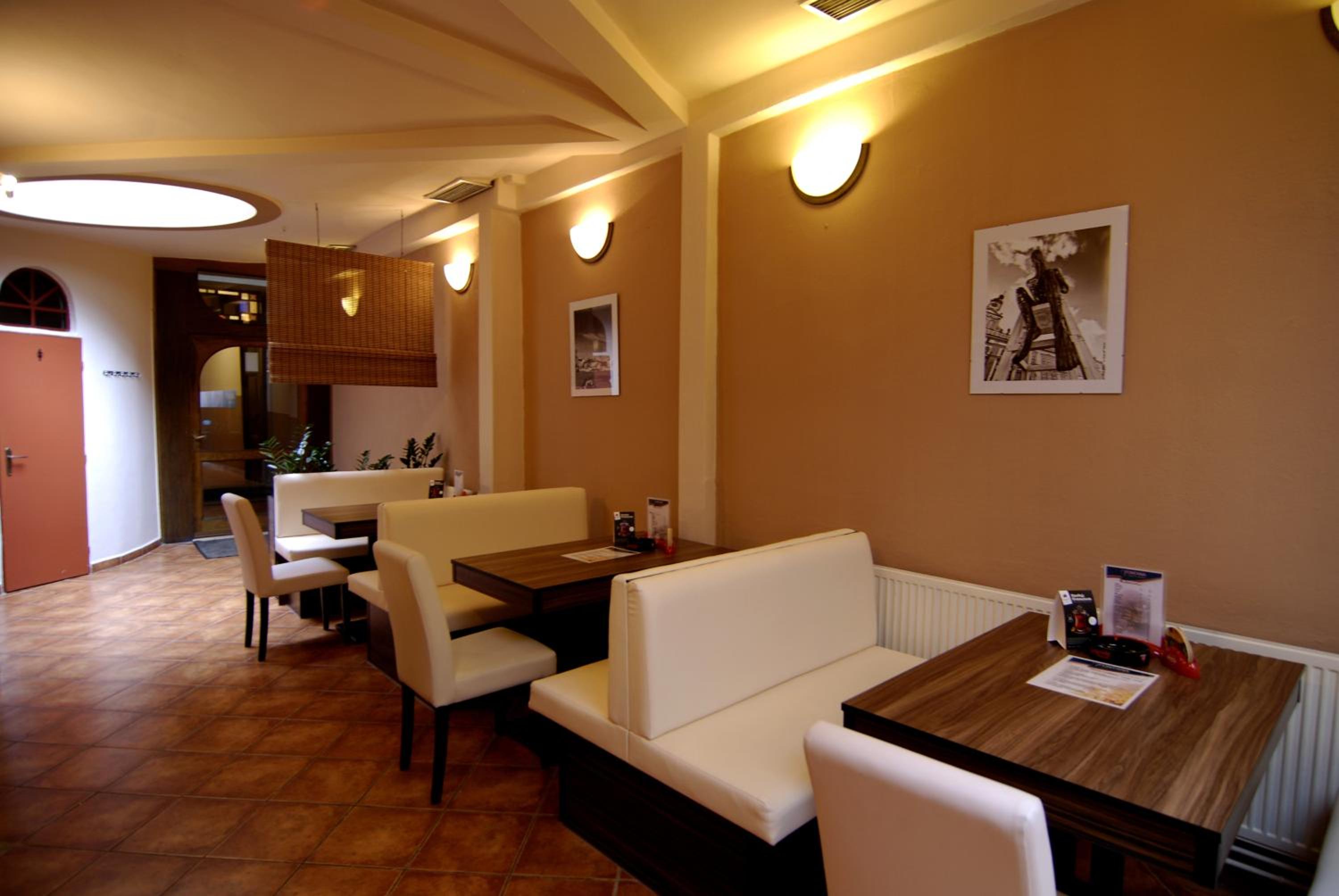 Fontana Pizzeria - Pension