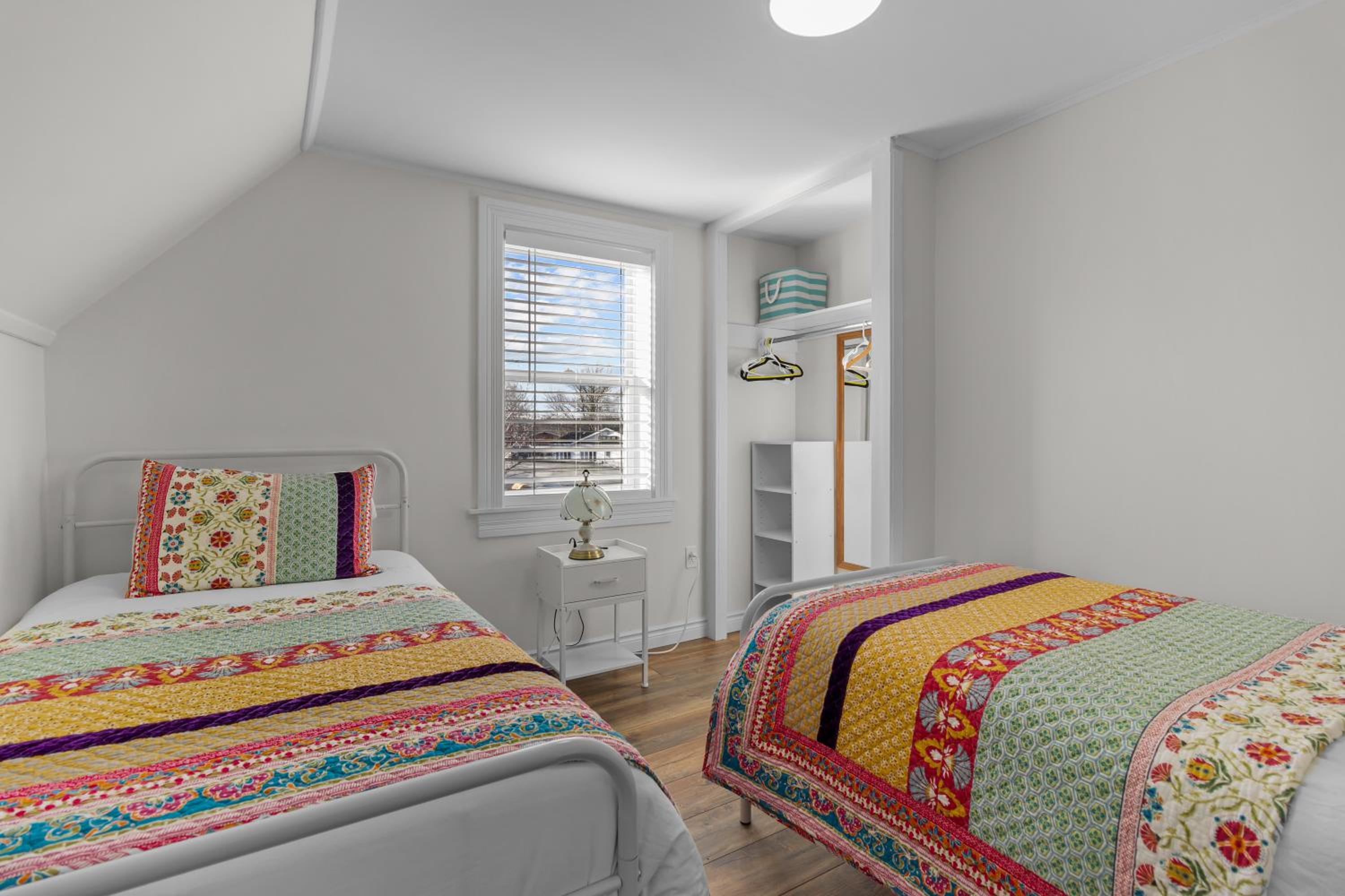 Historic 3BR W Modern Comforts In Holyrood