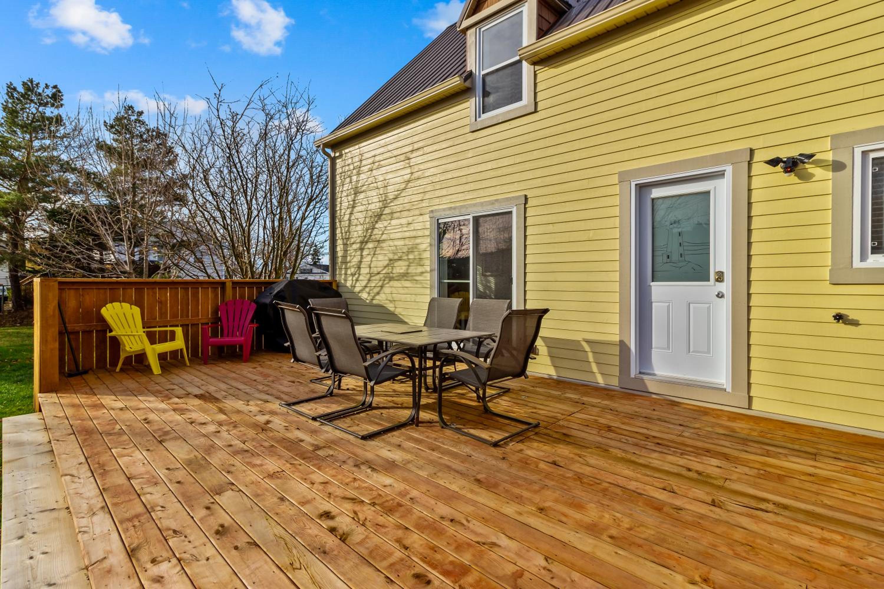 Historic 3BR W Modern Comforts In Holyrood