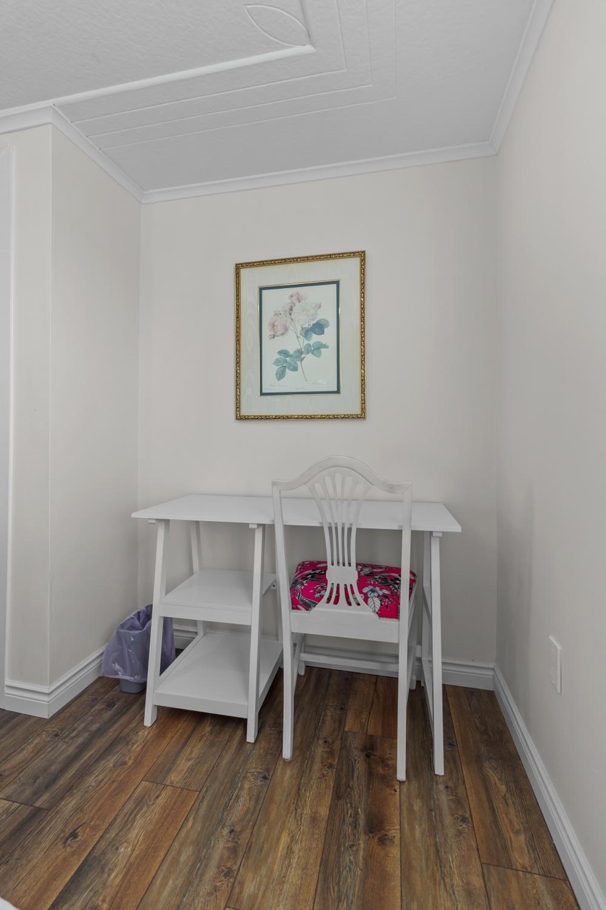 Historic 3BR W Modern Comforts In Holyrood