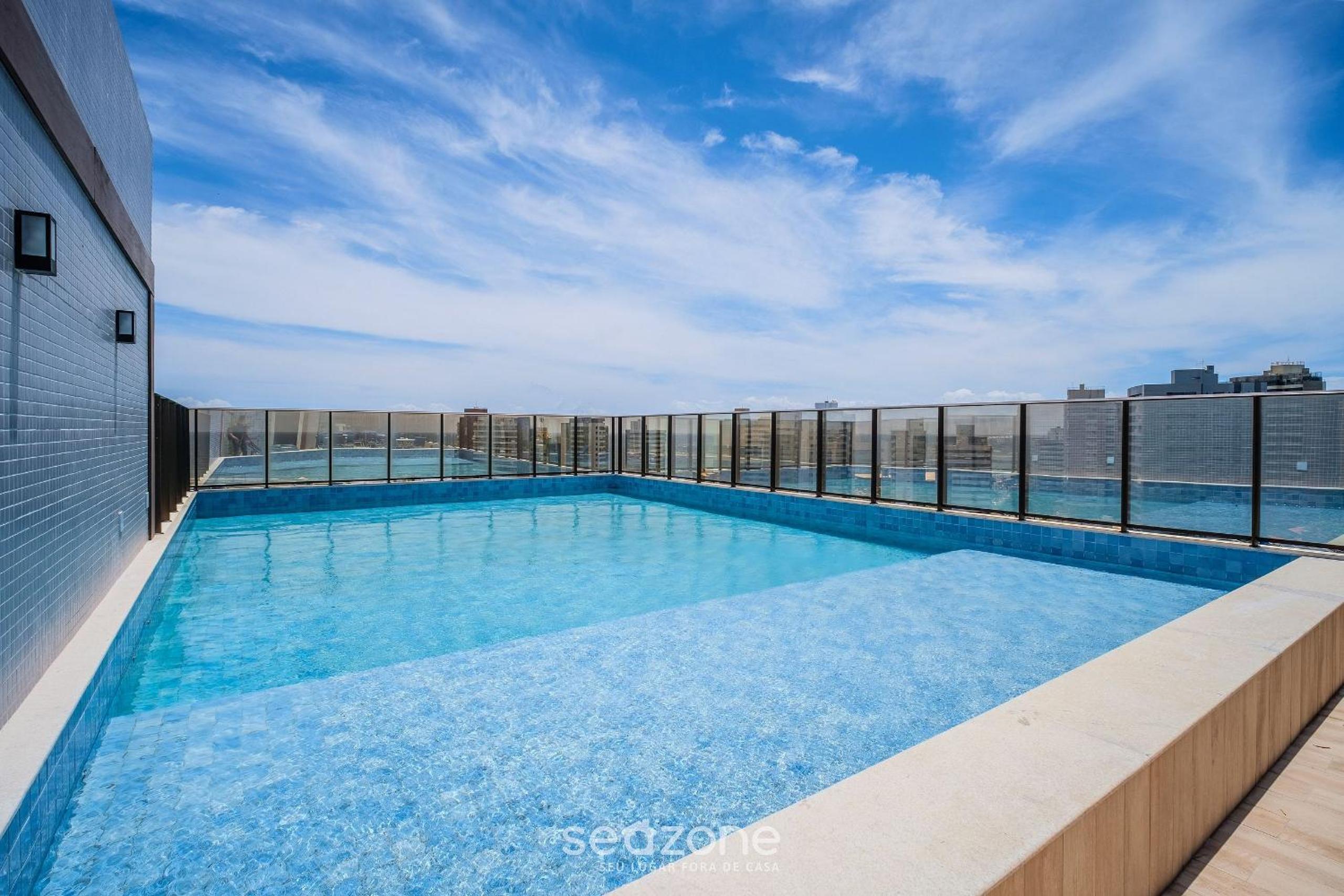 SMT - Building 750m from the Beach in Salvador
