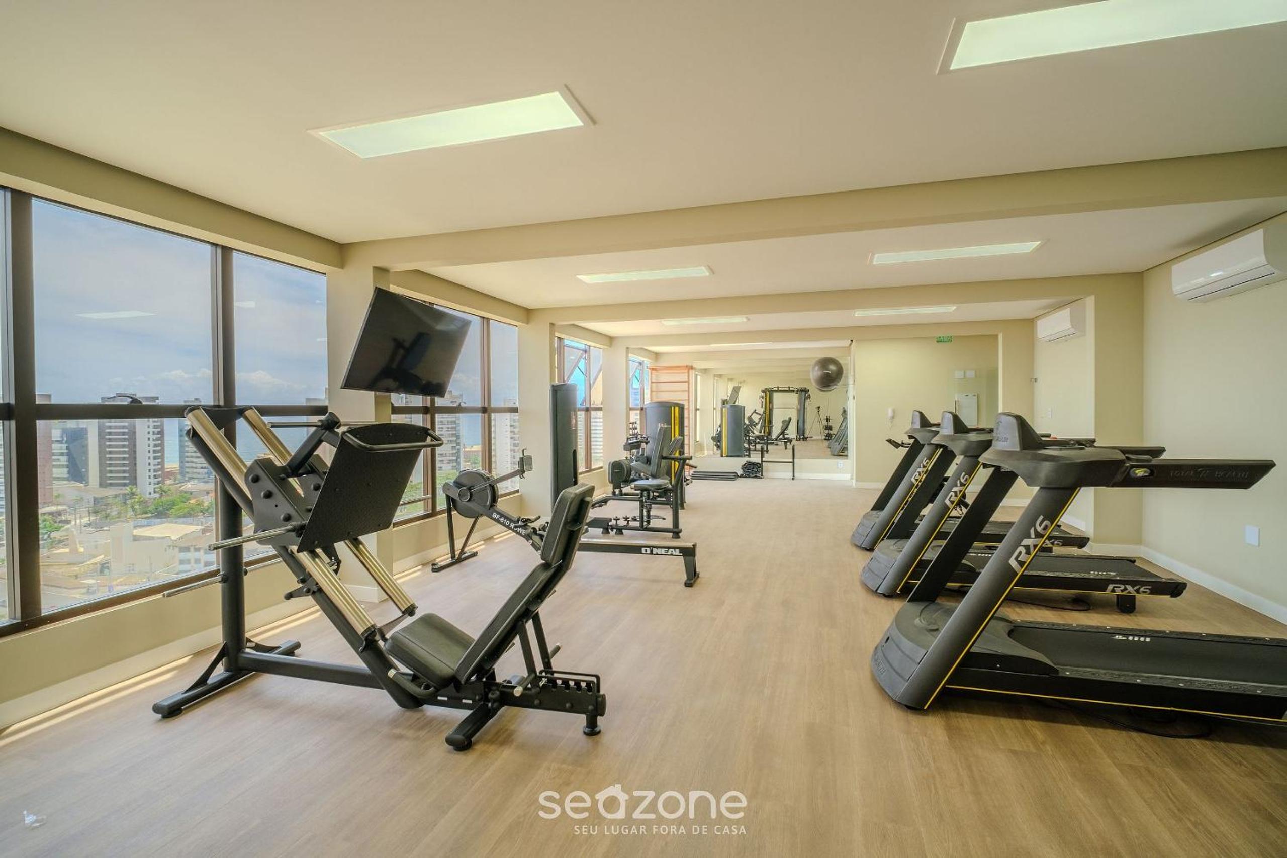 SMT - Building 750m from the Beach in Salvador