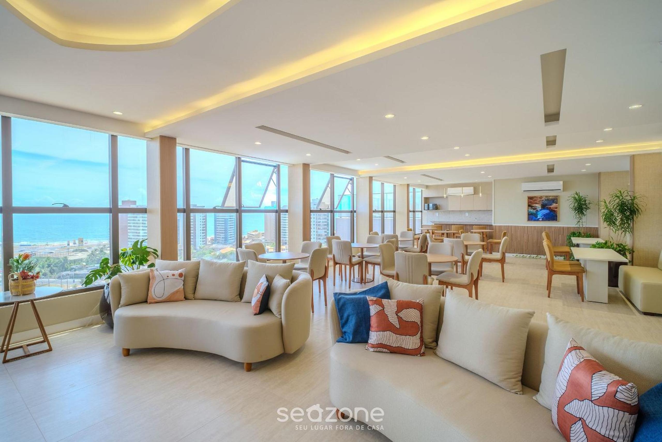 SMT - Building 750m from the Beach in Salvador