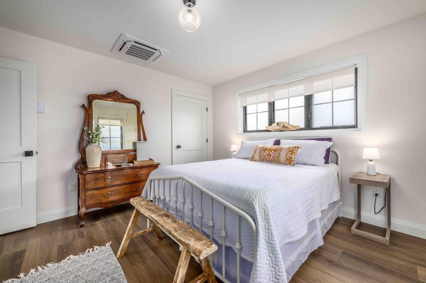 Ocean Front Saltbox 'SeaForever' wHot Tub