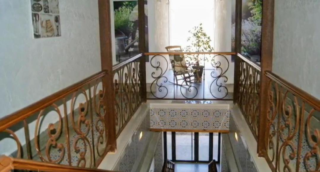 Suites BELLAHELLIN