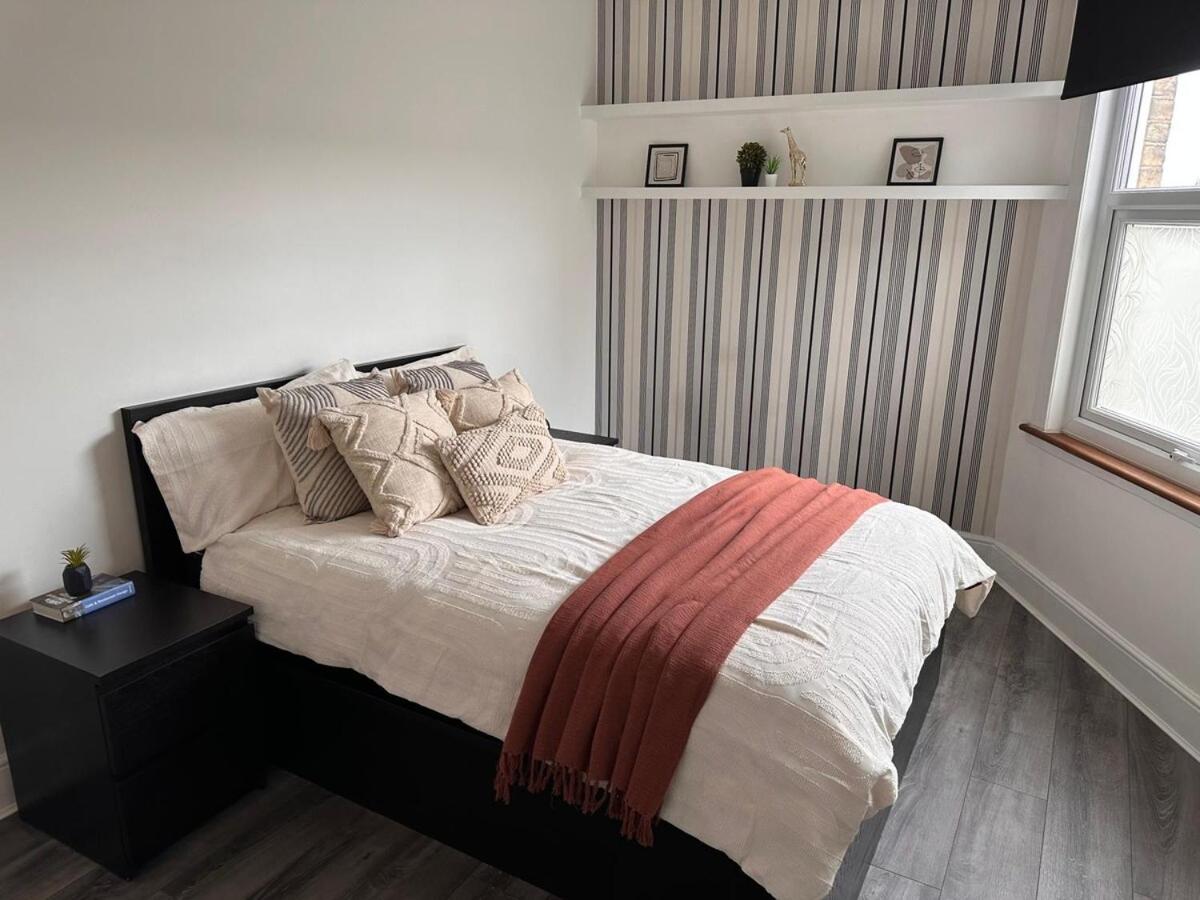 Bright and spacious 2 bed flat