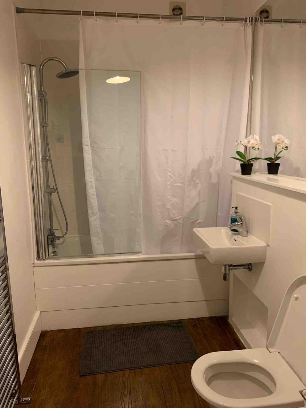 Bright and spacious 2 bed flat