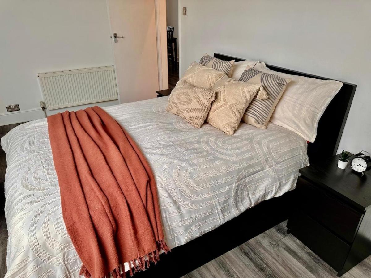 Bright and spacious 2 bed flat