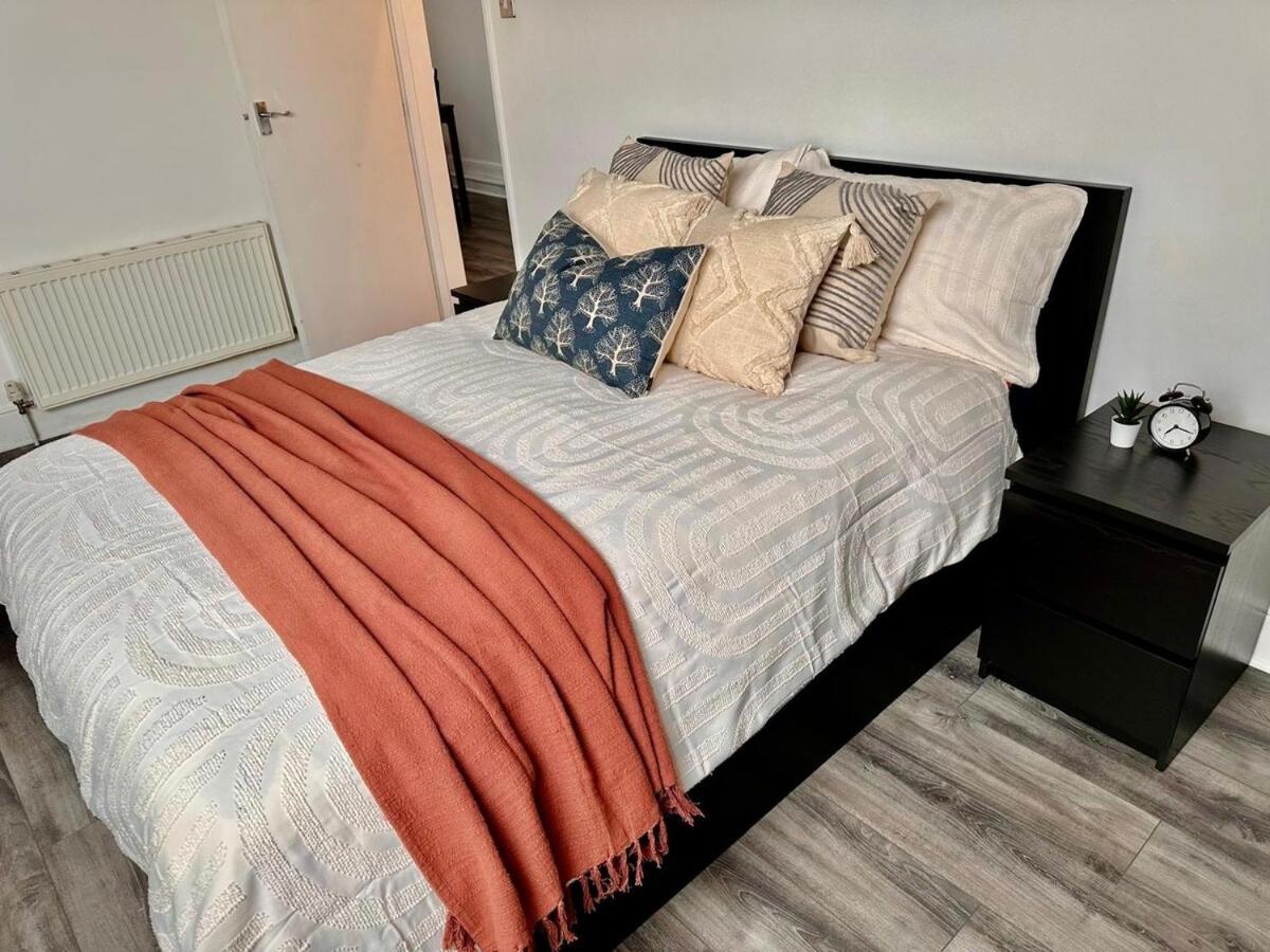 Bright and spacious 2 bed flat
