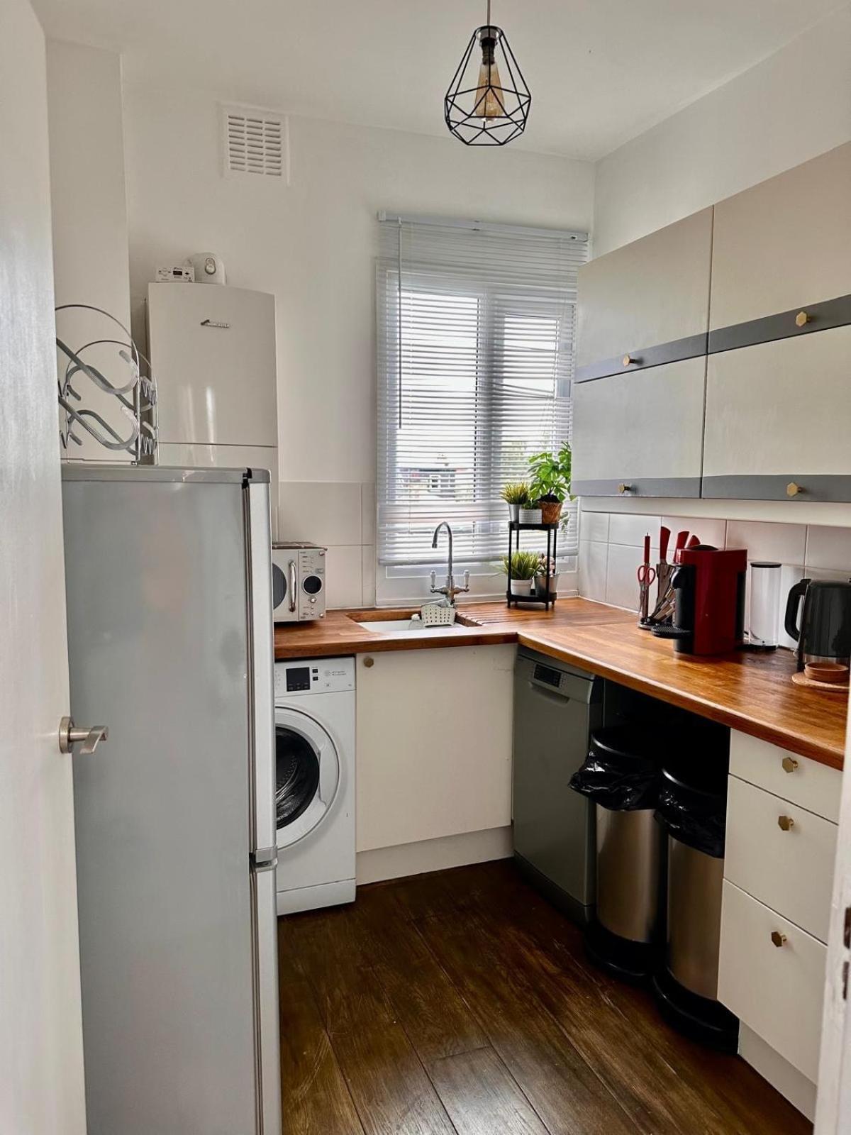 Bright and spacious 2 bed flat