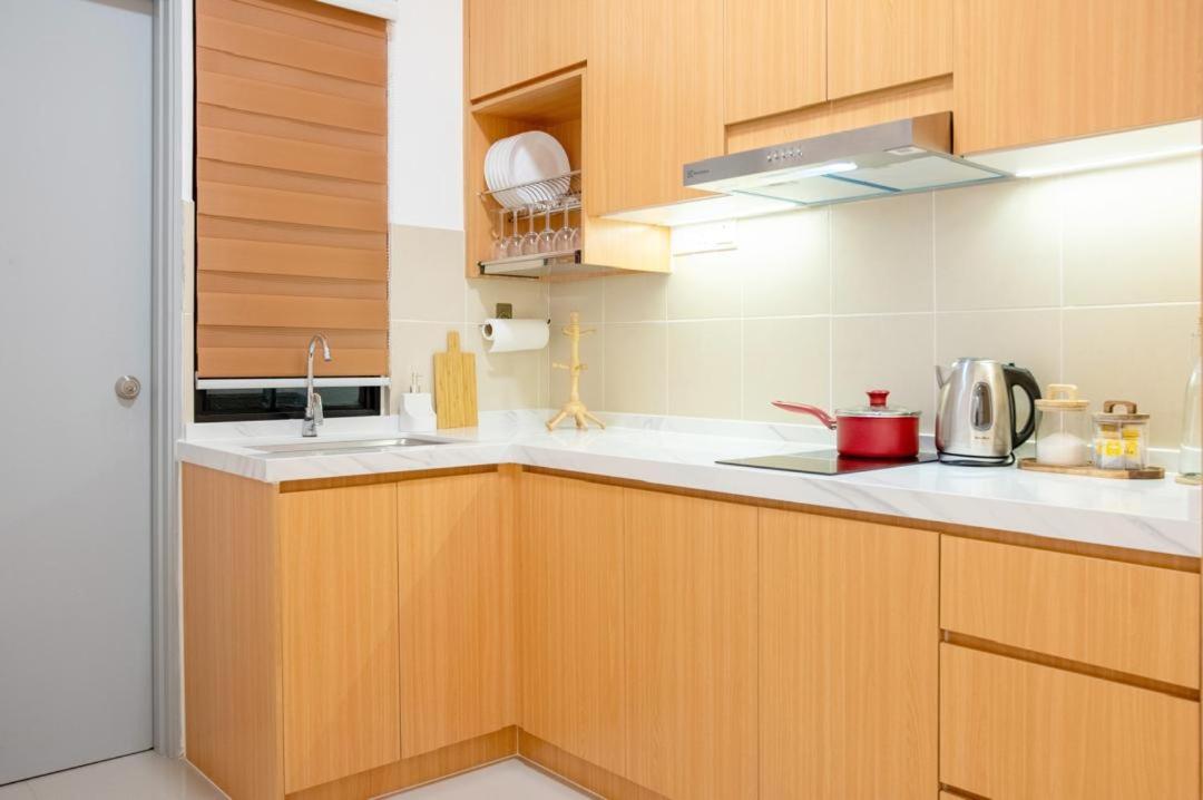 KLIA Residence Homestay Apartment, Near Sepang Circuit and KLIA - 3 Bedroom Fully Aircond