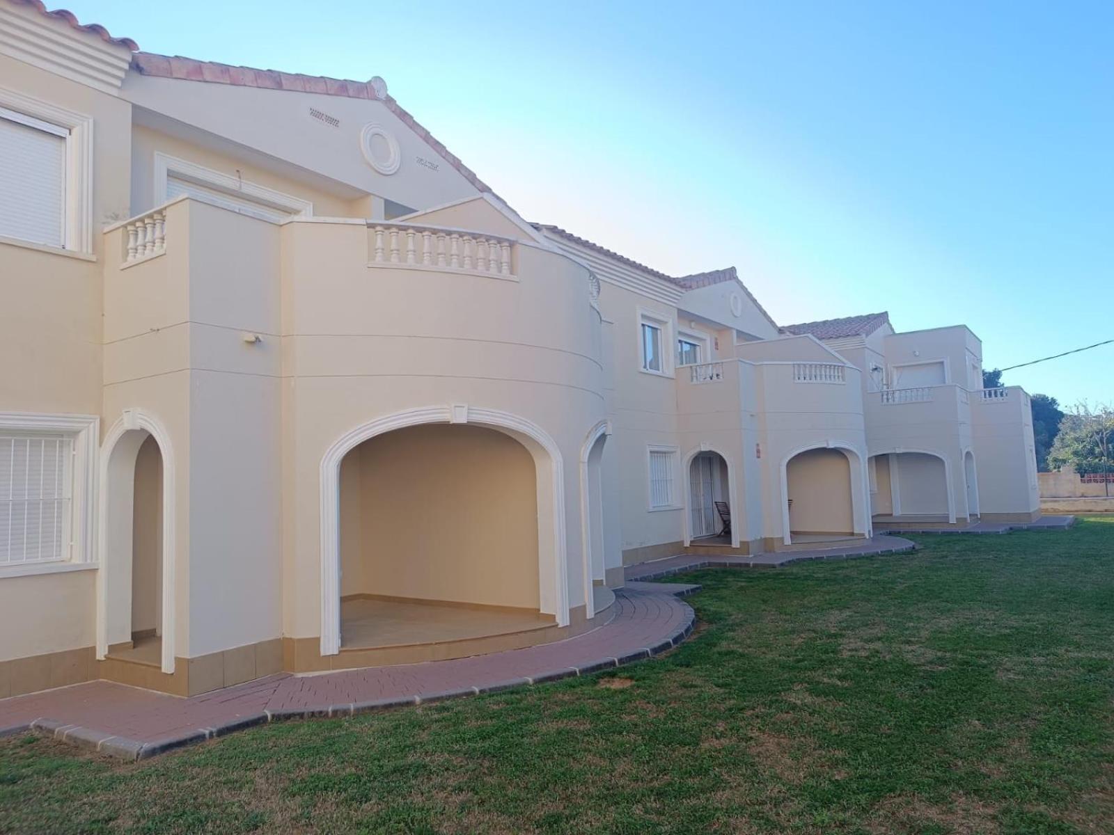DENIA Playa Santa Ana Adosados - Cómodo apartamento con Piscina, Terraza y Parking, a 2 minutos de la playa