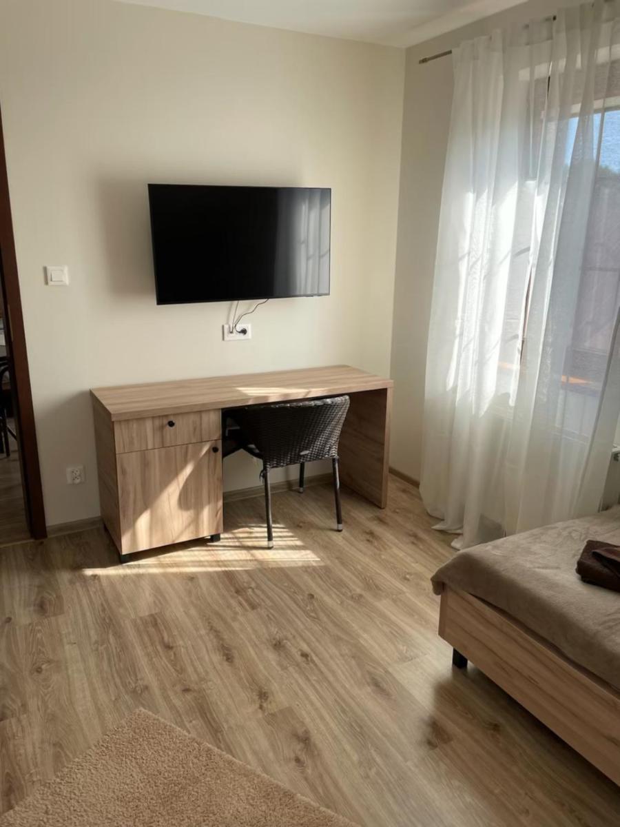 Pokoje i apartamenty nad Letniskową