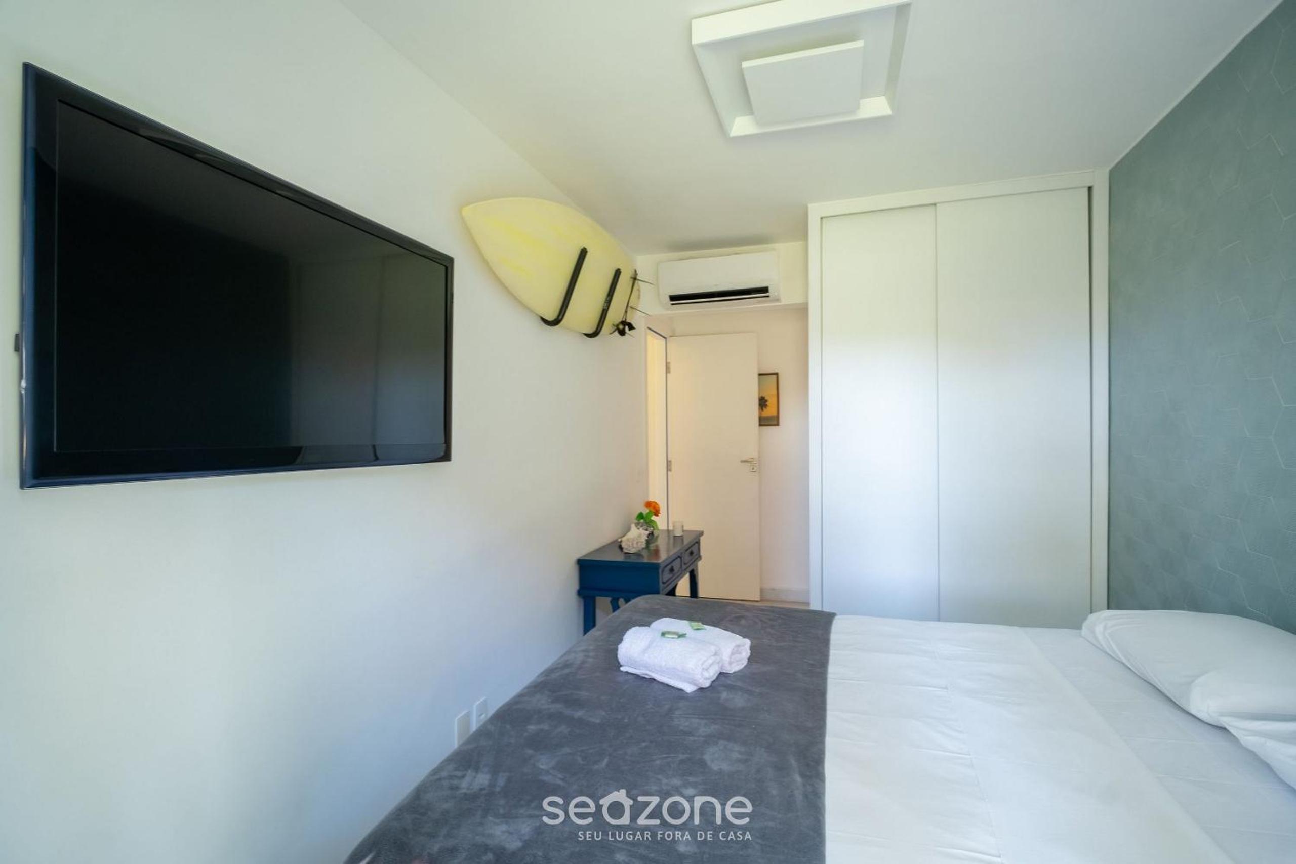 Beautiful Apartin Condo w/ Pool CQS0004