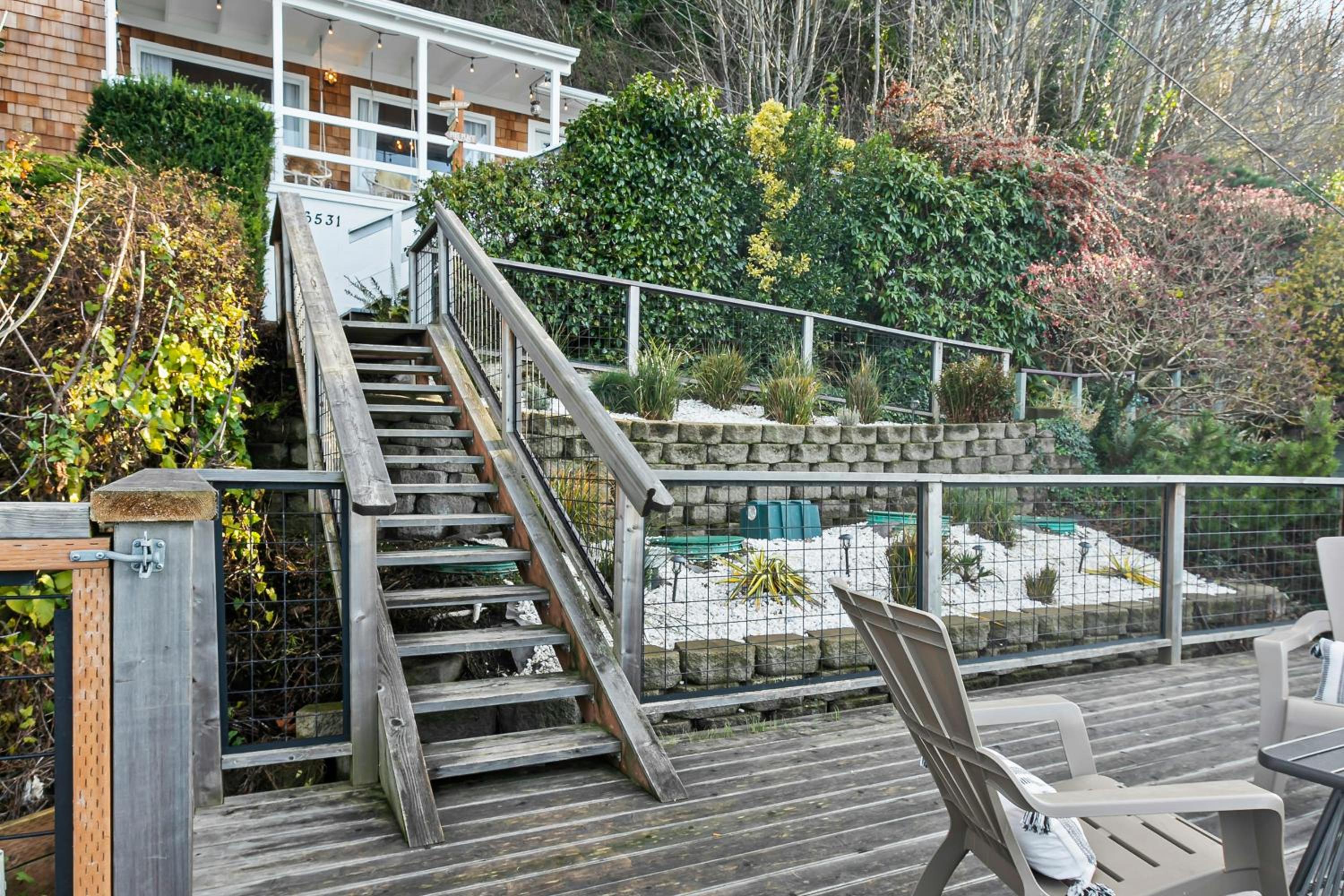 Cedar and Sage Waterfront Cottage on Puget Sound