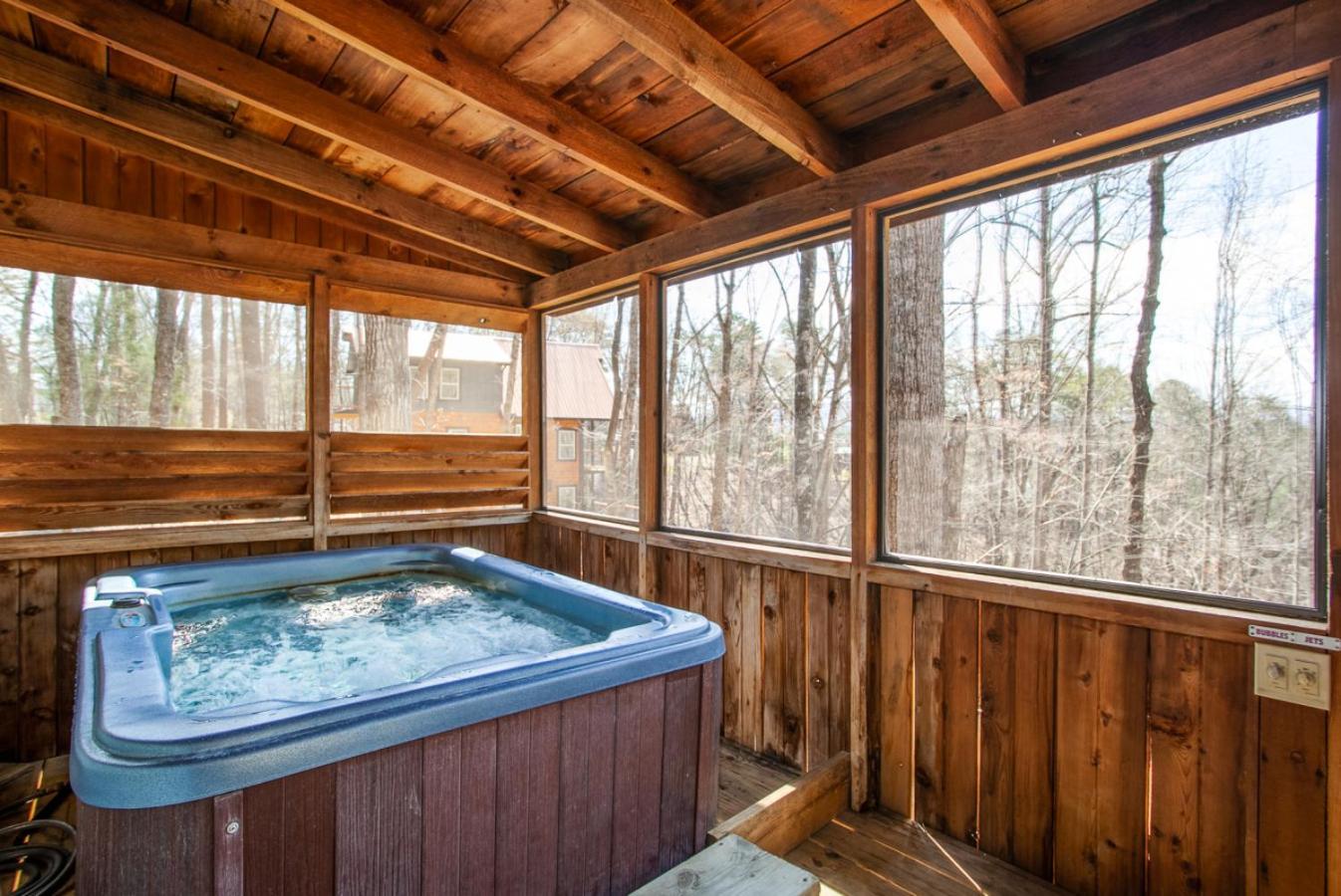 The Secret Nest Hot Tub Jacuzzi Tub Grill