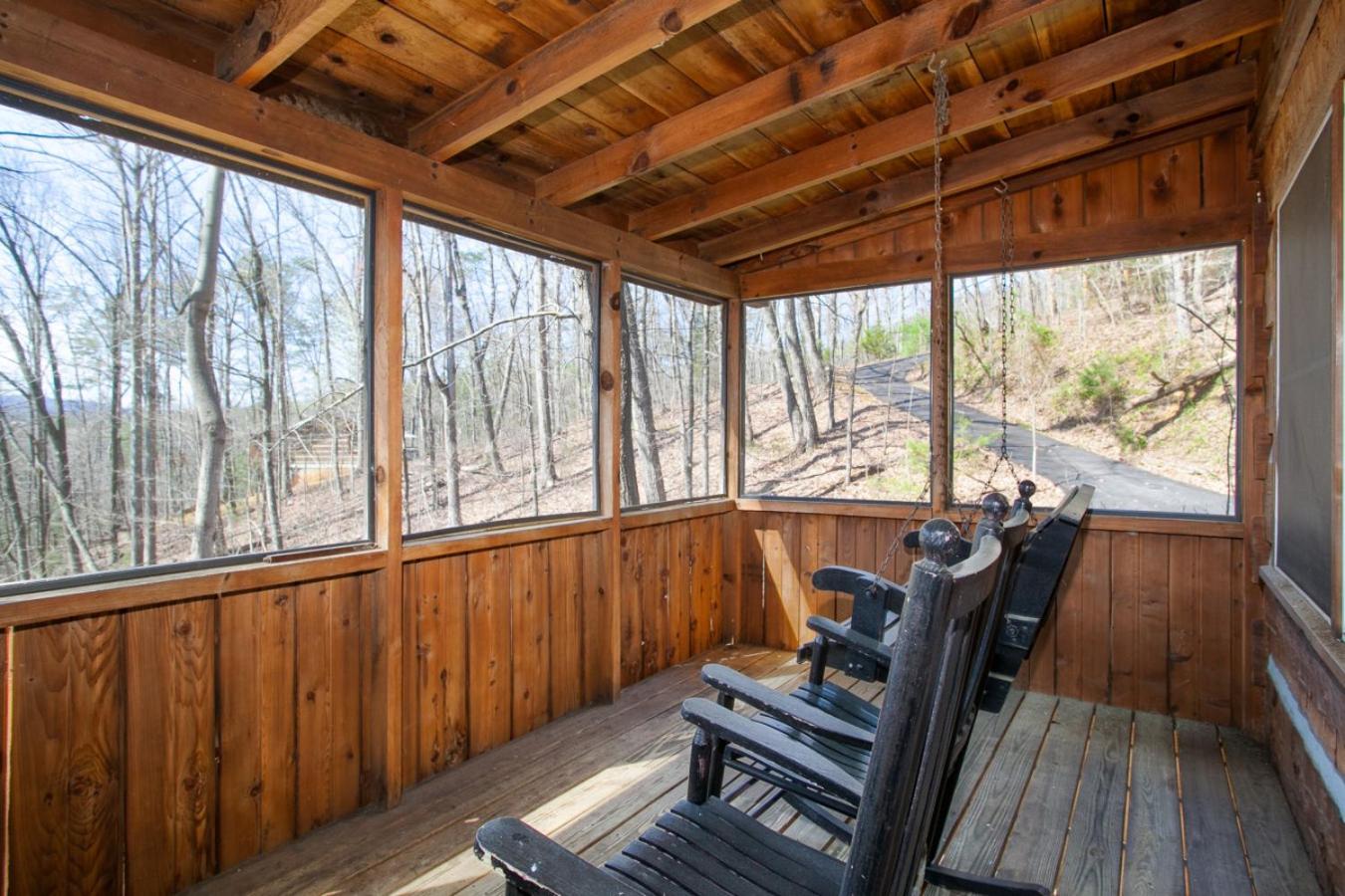 The Secret Nest Hot Tub Jacuzzi Tub Grill