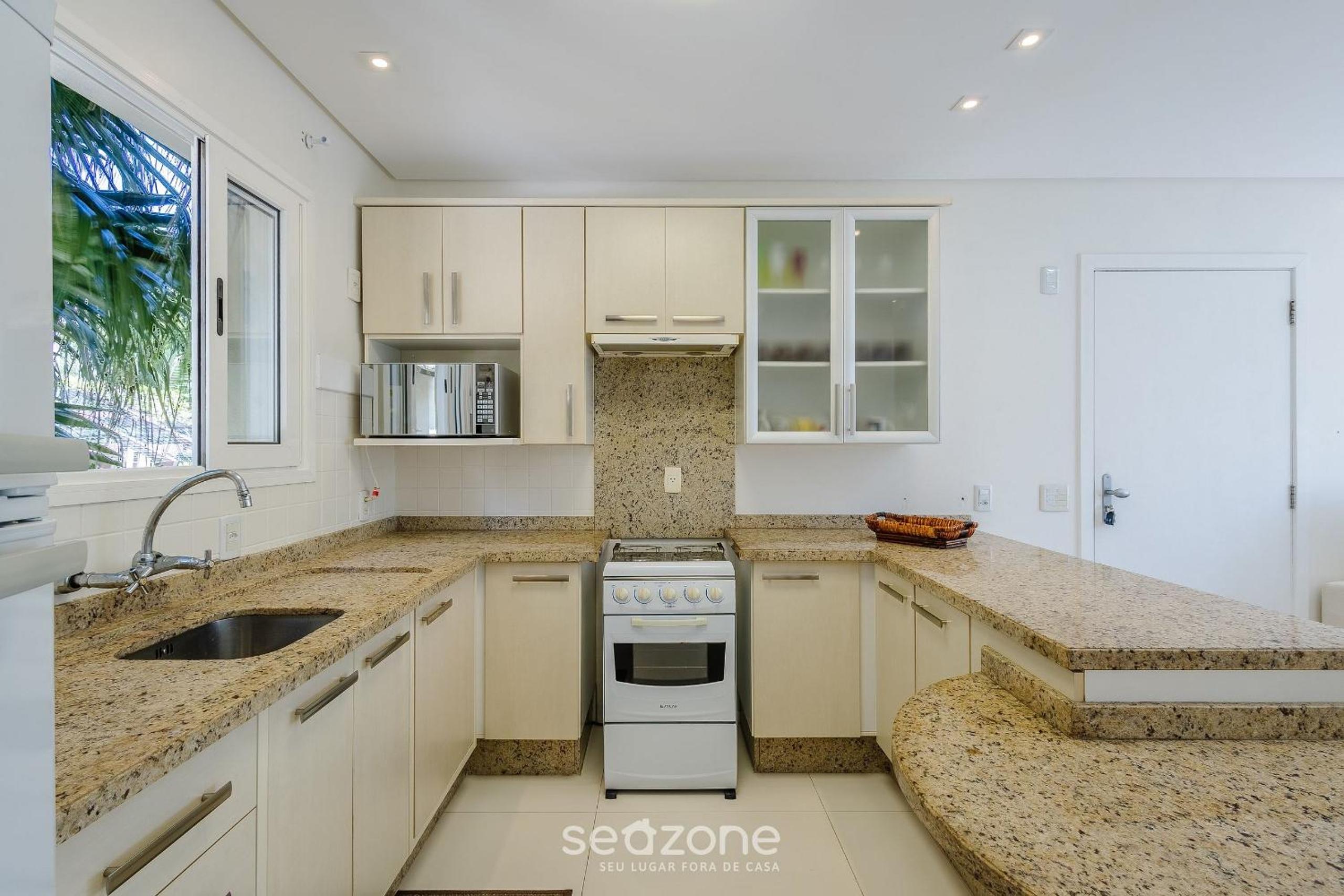 Apartments 450m from Lagoa da Conceição - CRM