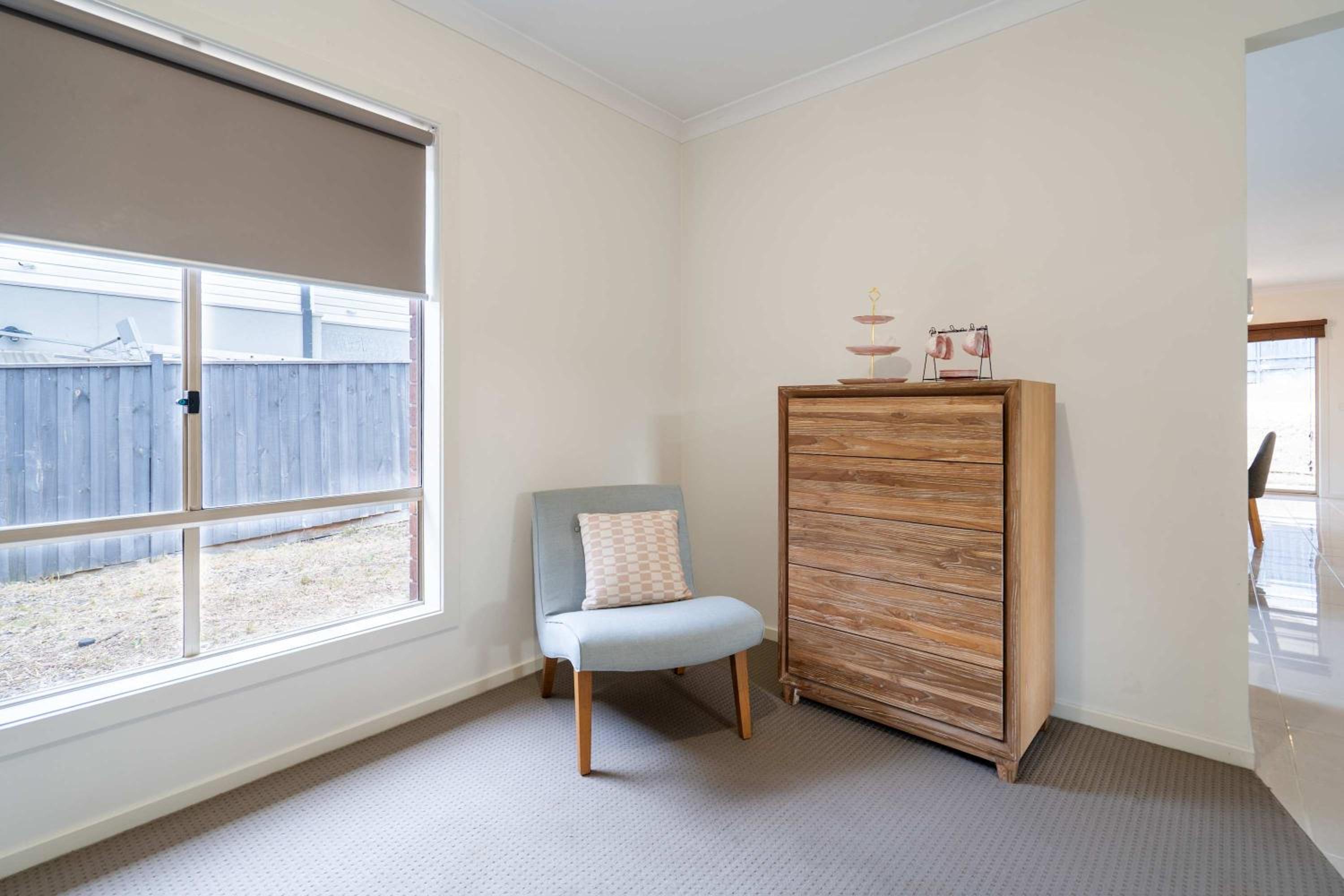 Modern 3B2B1C Home in Doreen