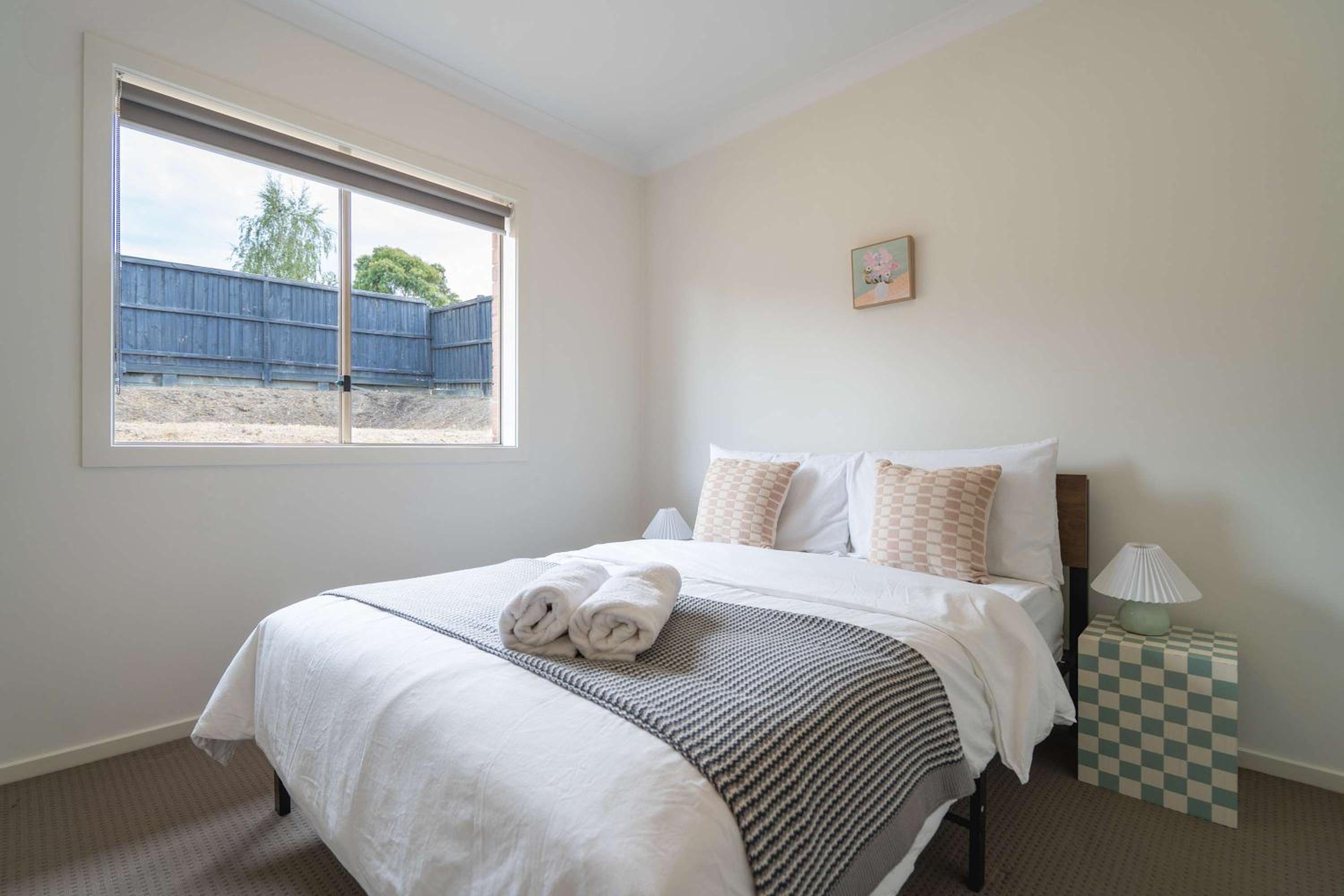 Modern 3B2B1C Home in Doreen