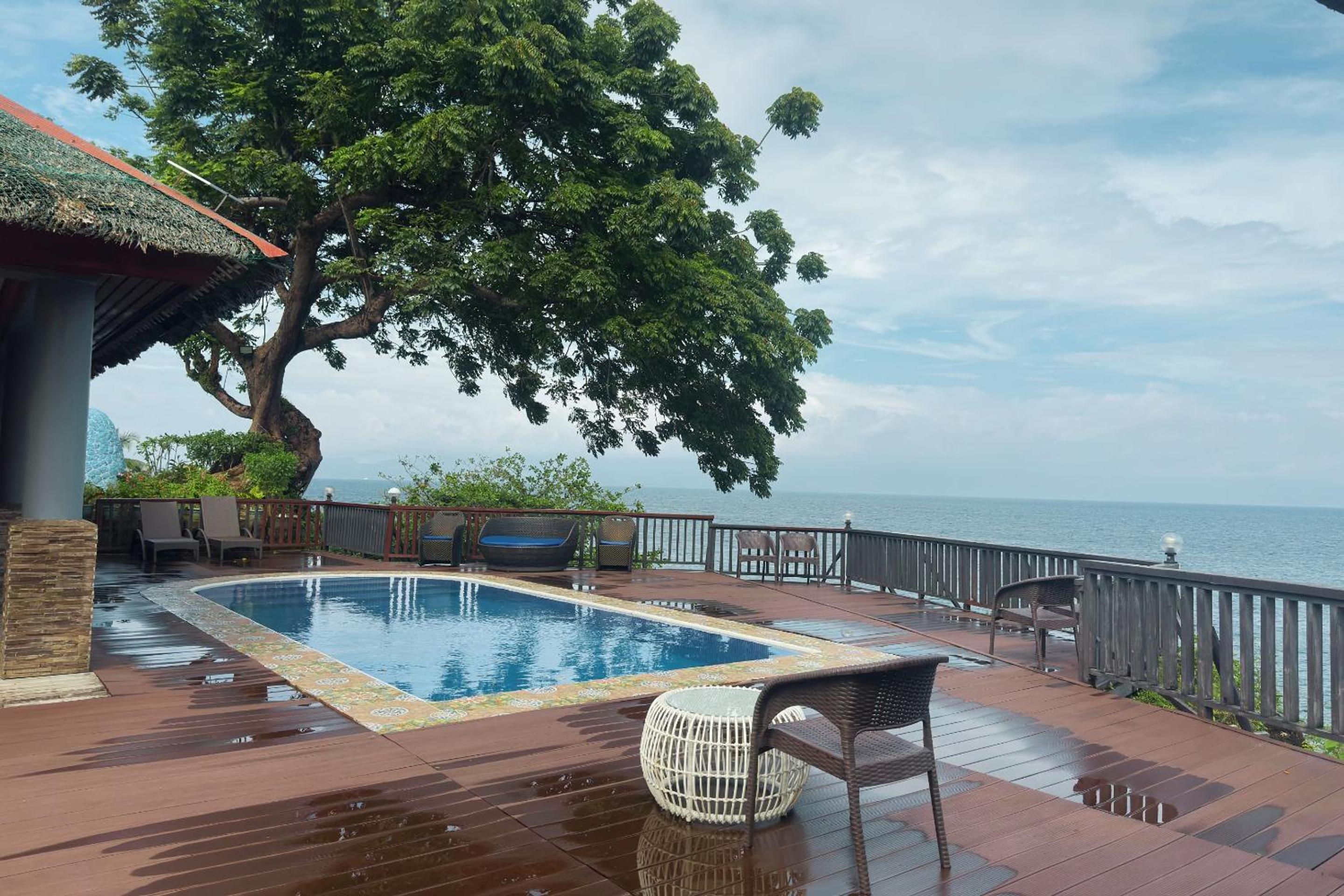 Blue Deep Resort powered by Cocotel
