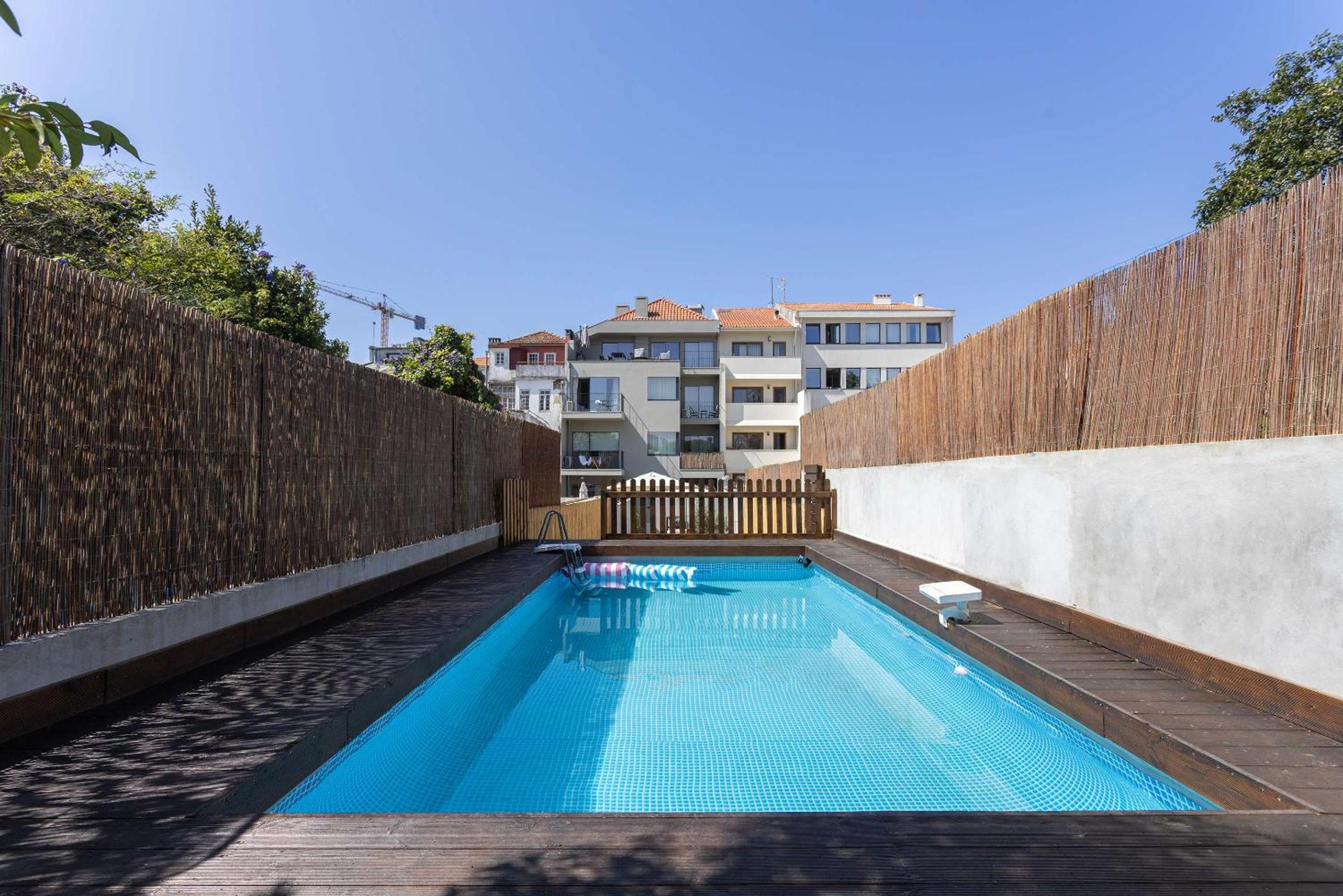 Liiiving in Porto - Pool Paradise Apartments