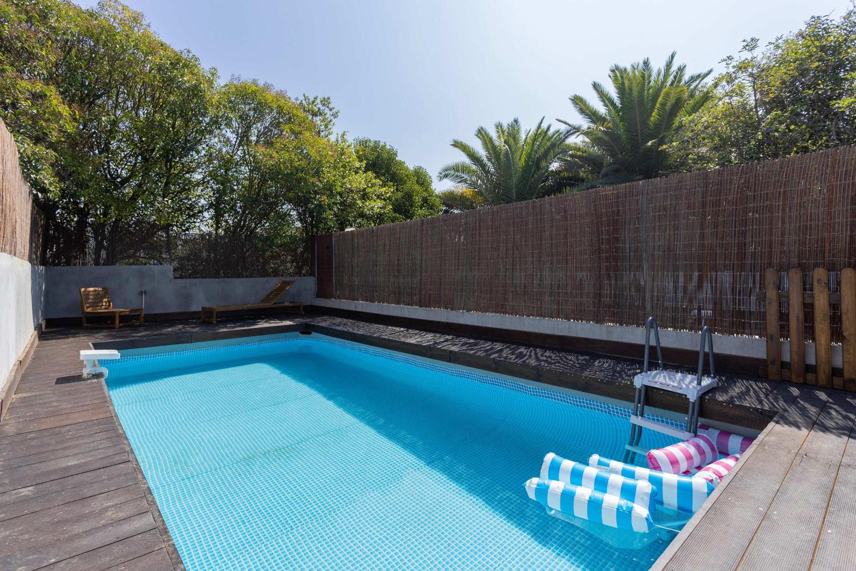 Liiiving in Porto - Pool Paradise Apartments