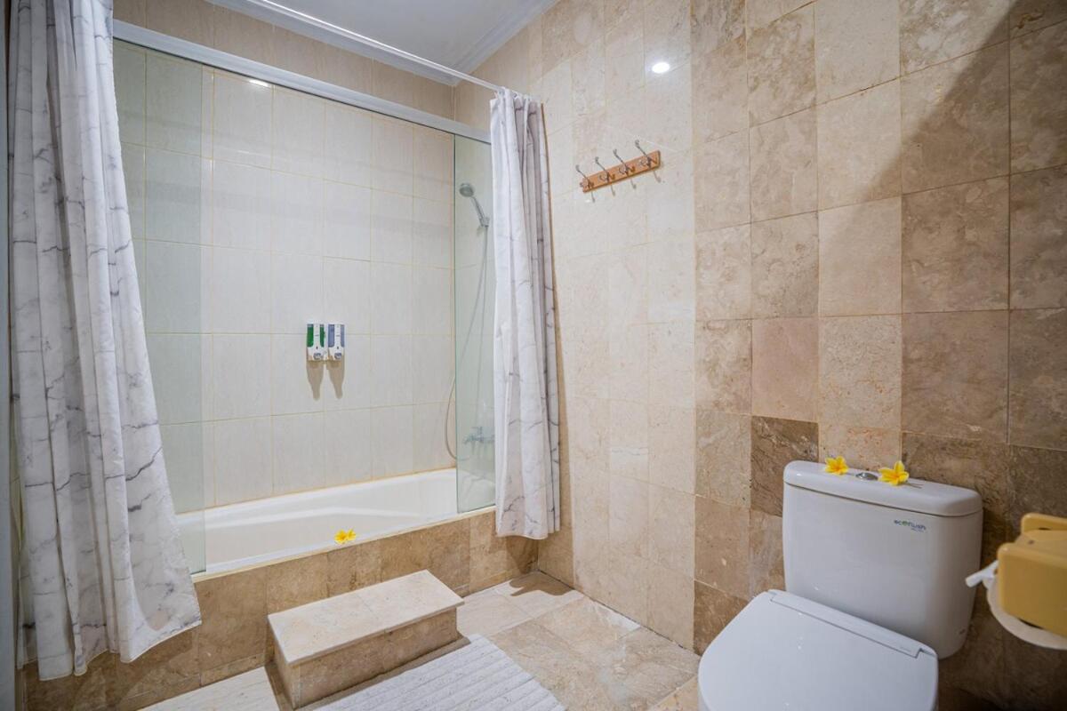 Nipper Villa - Spacious 4BR in Canggu