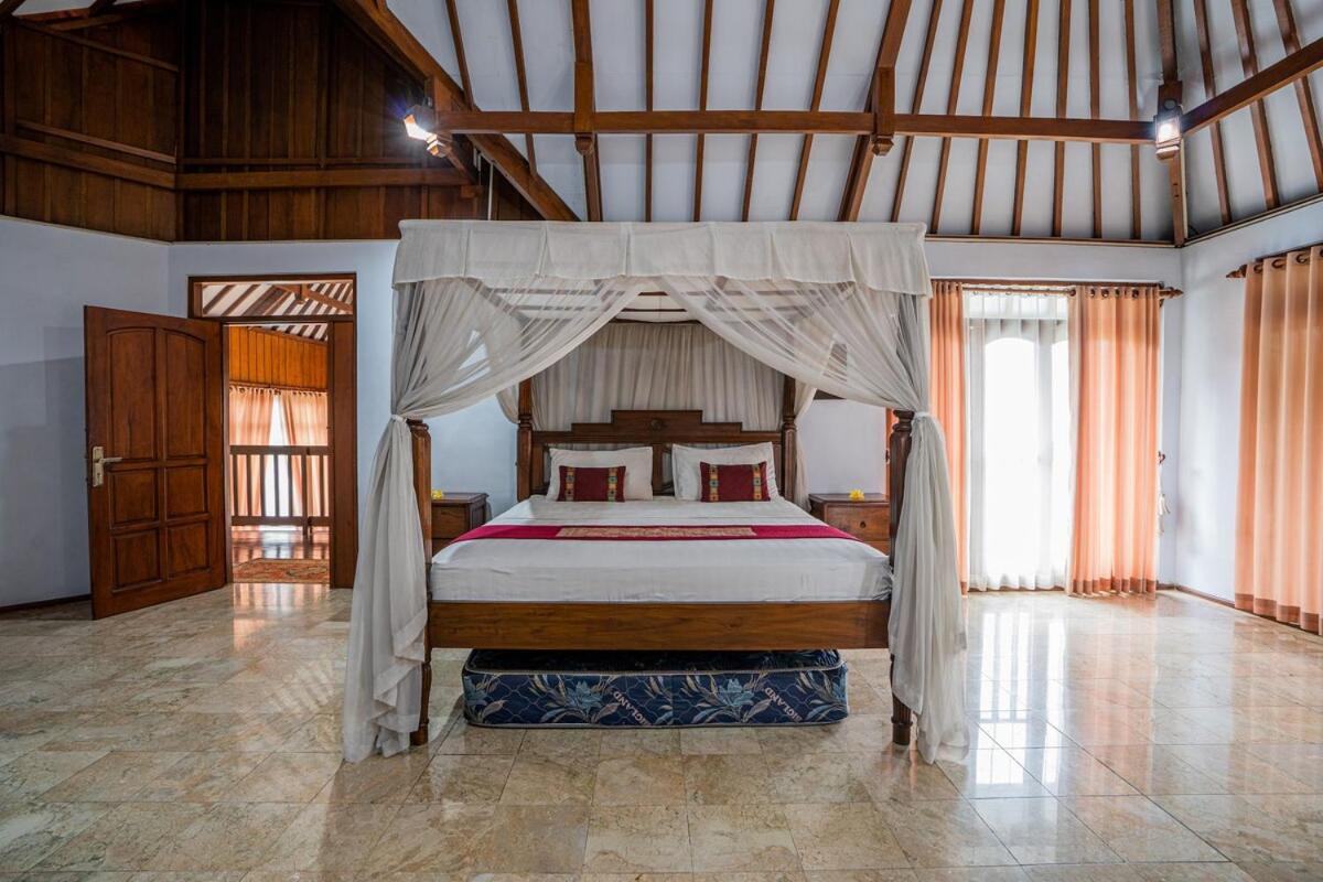 Nipper Villa - Spacious 4BR in Canggu