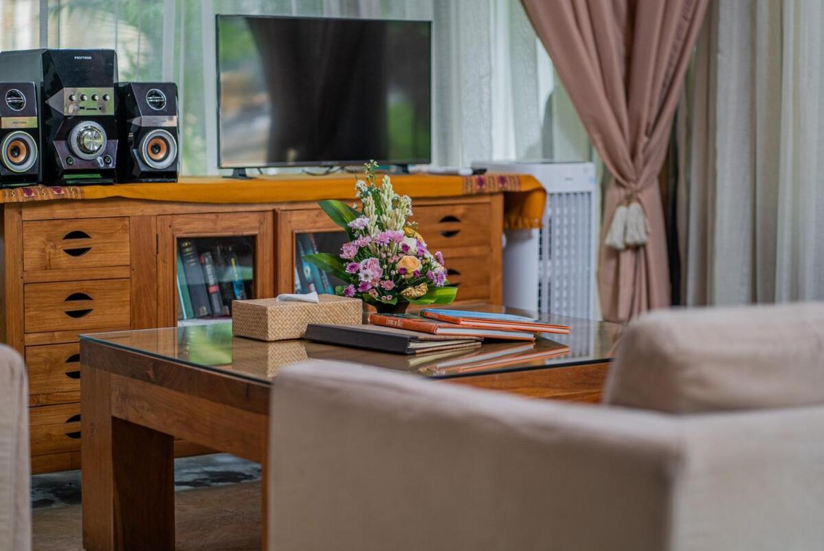 Nipper Villa - Spacious 4BR in Canggu