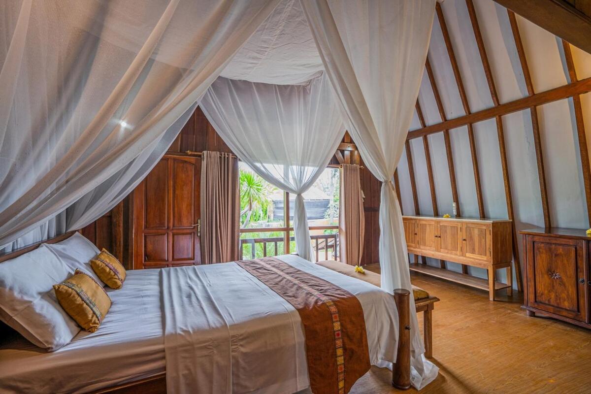 Nipper Villa - Spacious 4BR in Canggu