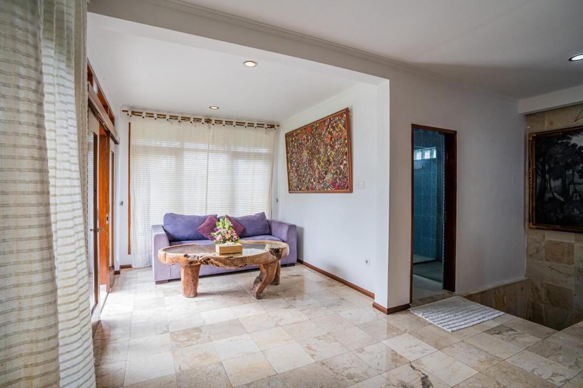 Nipper Villa - Spacious 4BR in Canggu