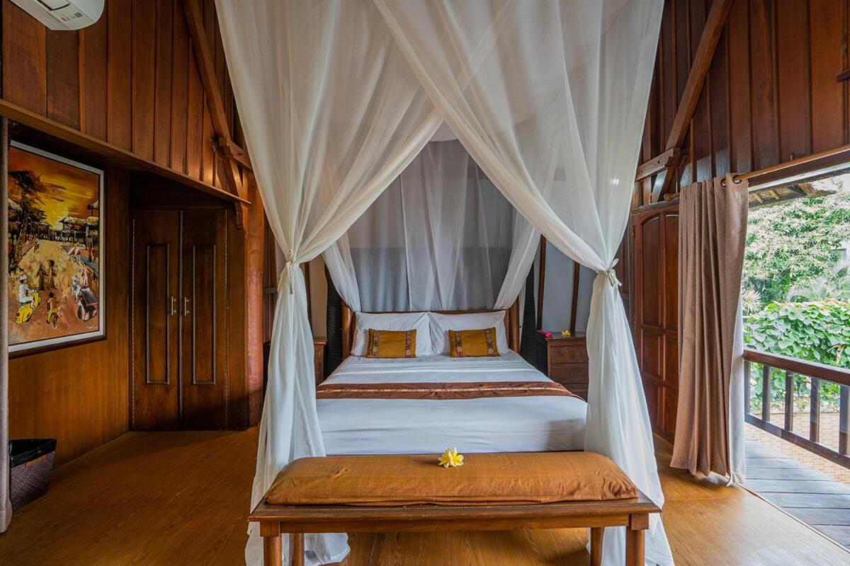 Nipper Villa - Spacious 4BR in Canggu