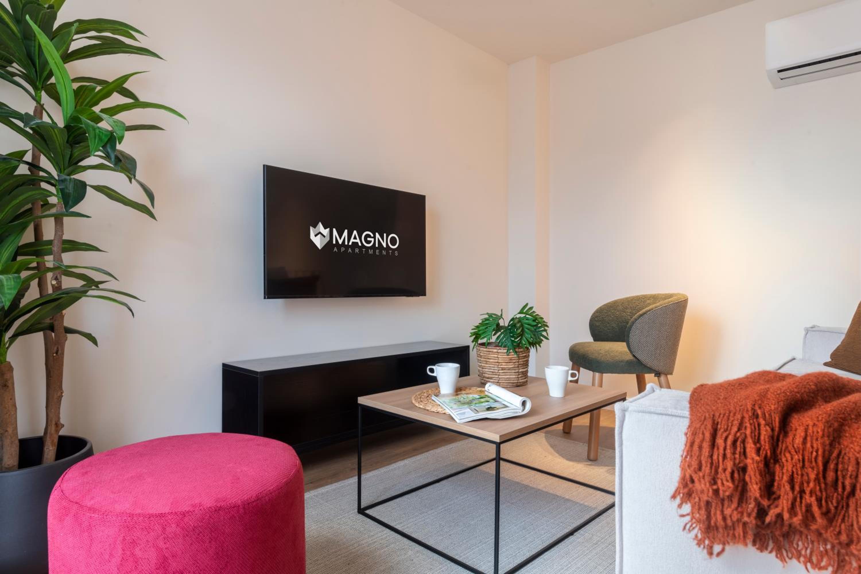 Magno Apartments Clavellinas