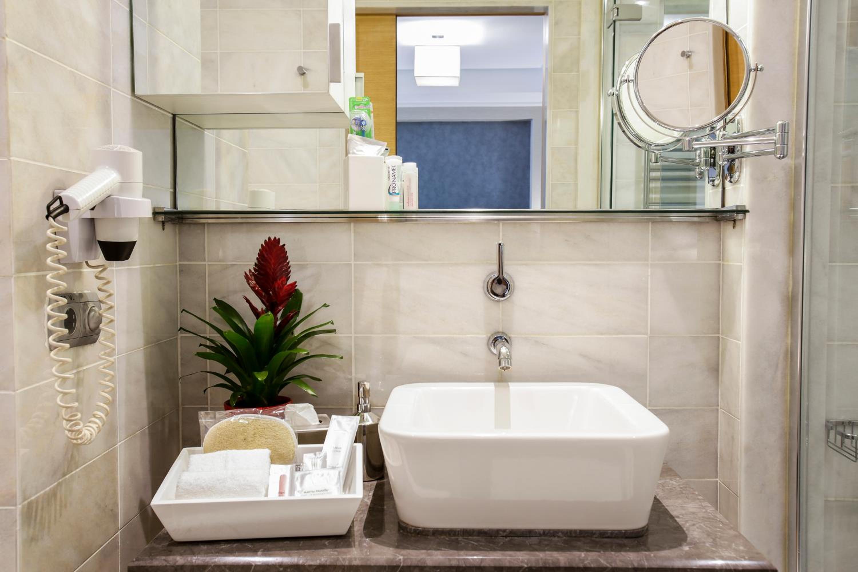 Housez Suites & Apartments Special Class - Image 24