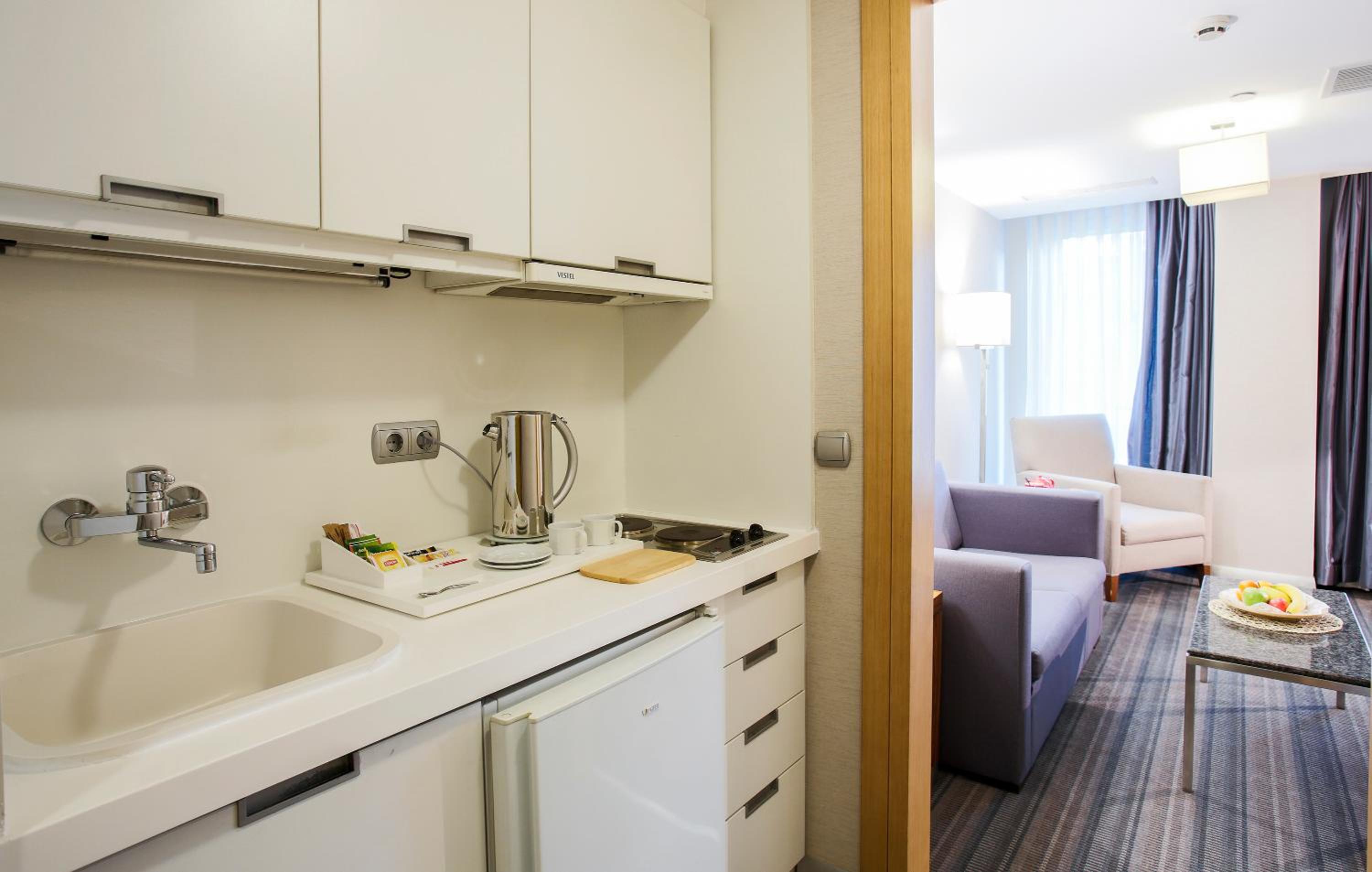 Housez Suites & Apartments Special Class - Image 13