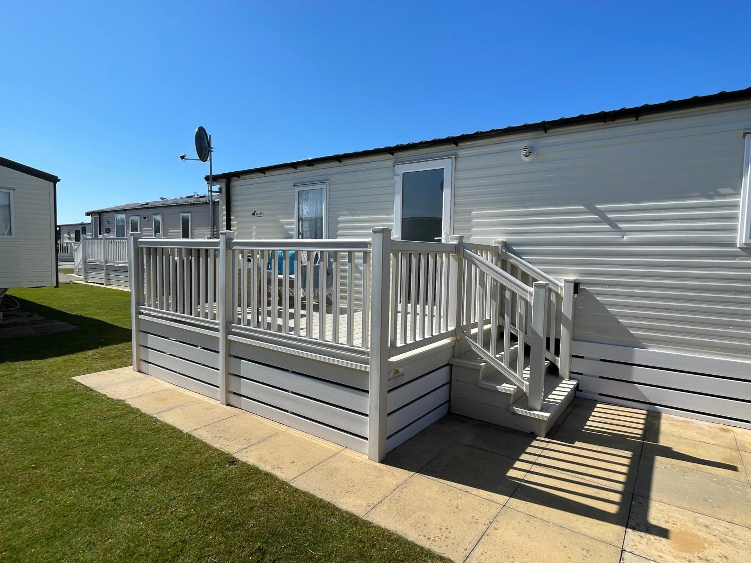 Golden Dunes Retreat, Dog-Friendly Stay at Par Sands Holiday Park, Cornwall