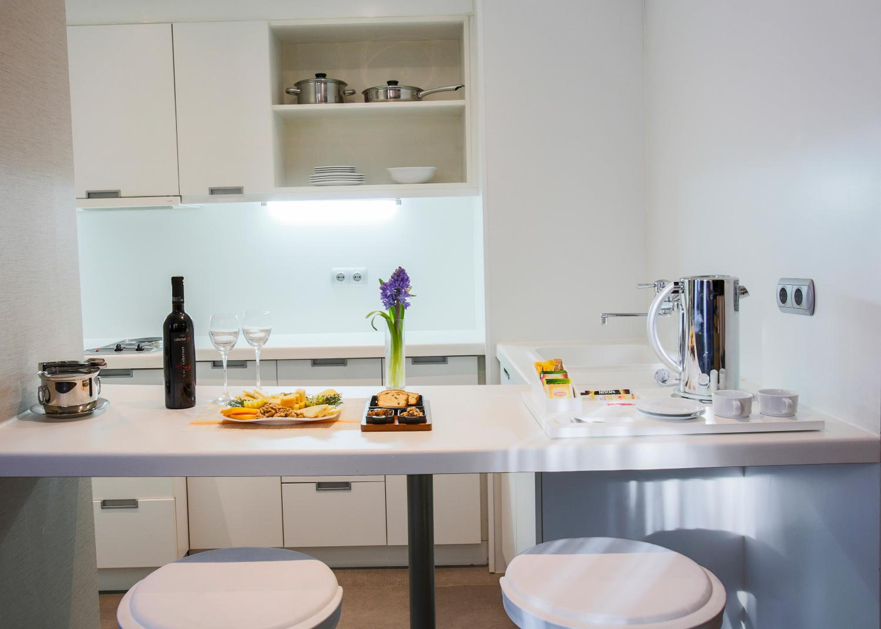 Housez Suites & Apartments Special Class - Image 22