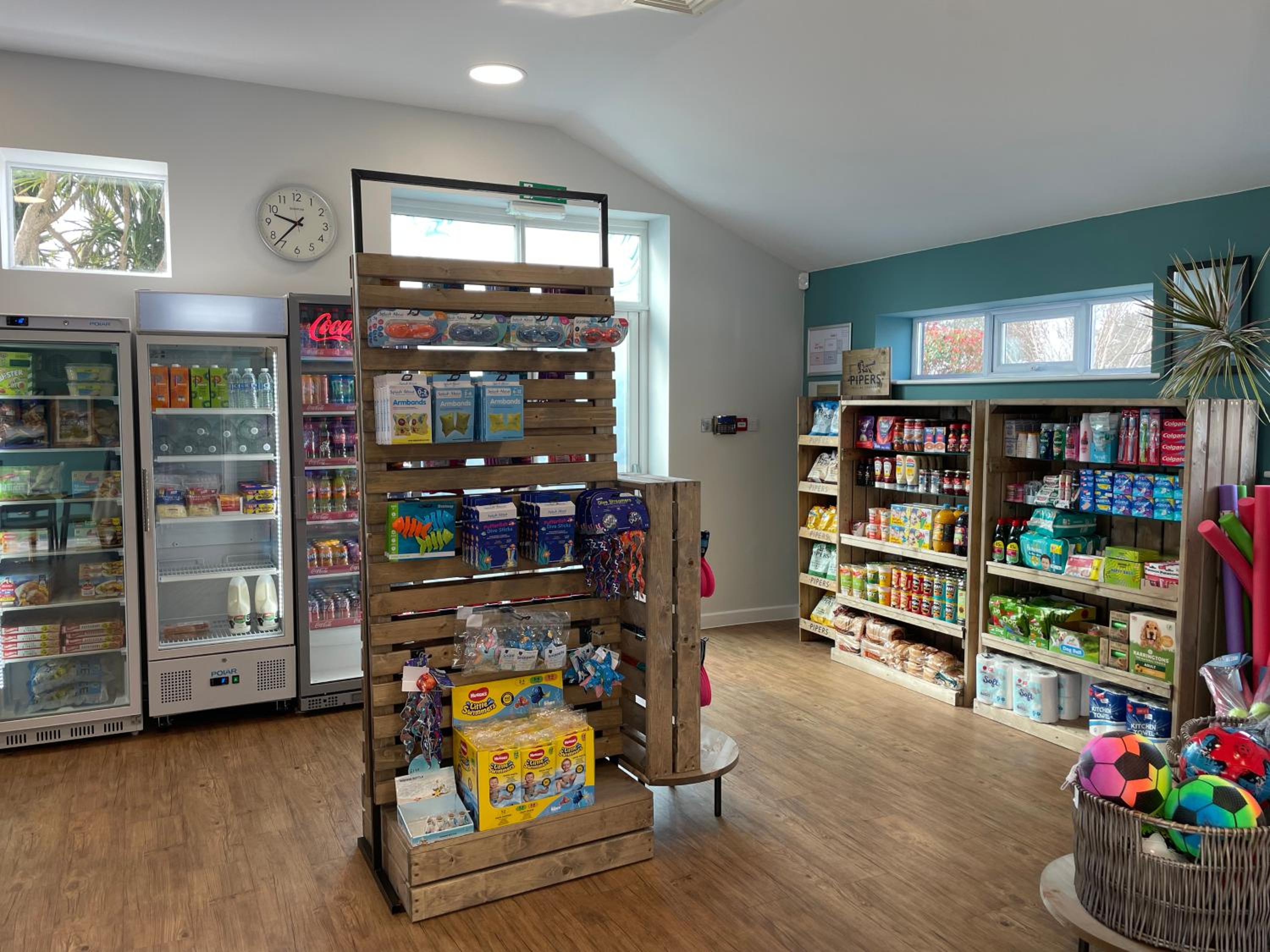Golden Dunes Retreat, Dog-Friendly Stay at Par Sands Holiday Park, Cornwall