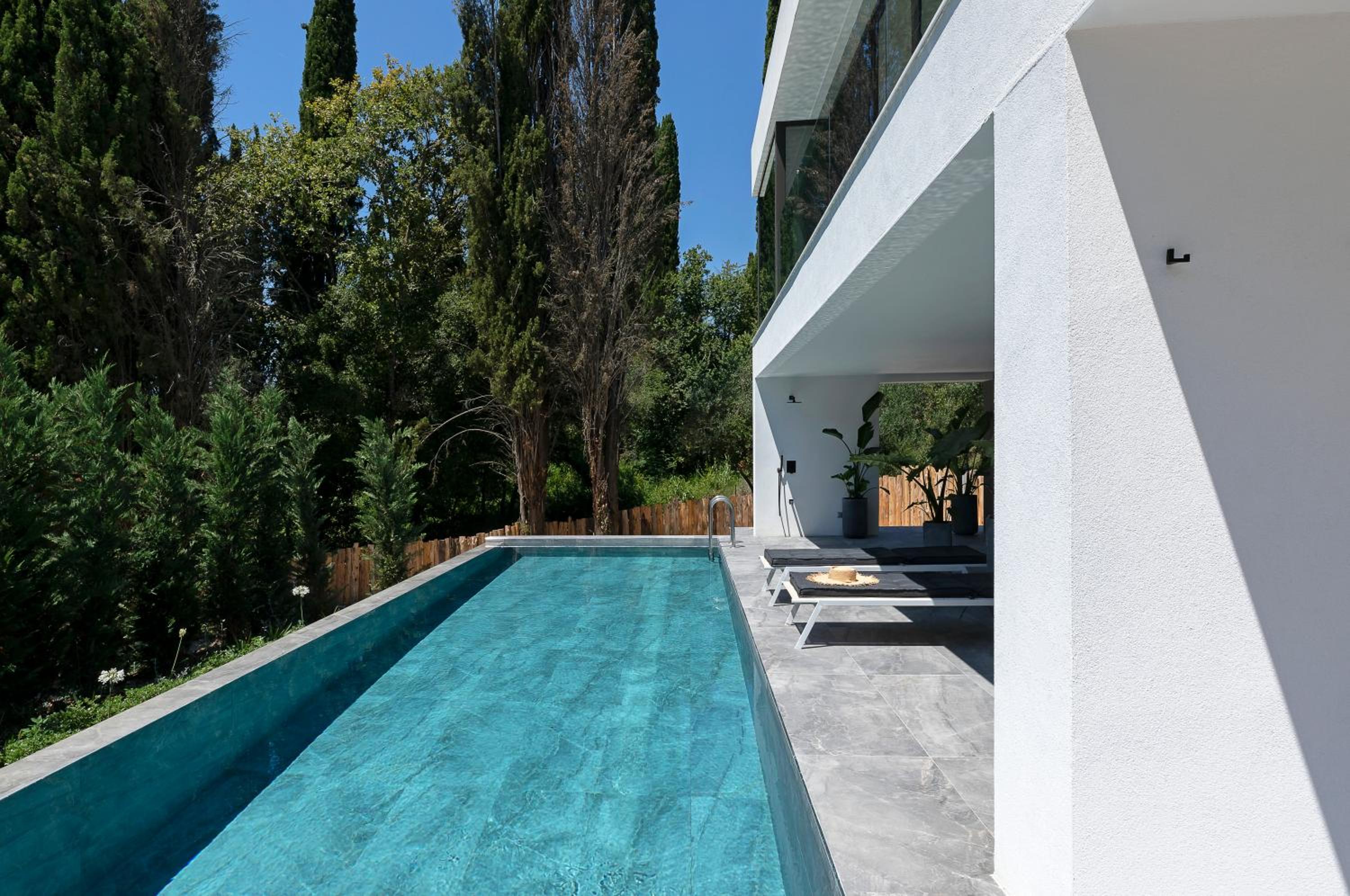 La Fortuna Villa - Award Winning Luxury Villa Close to Corfu Town
