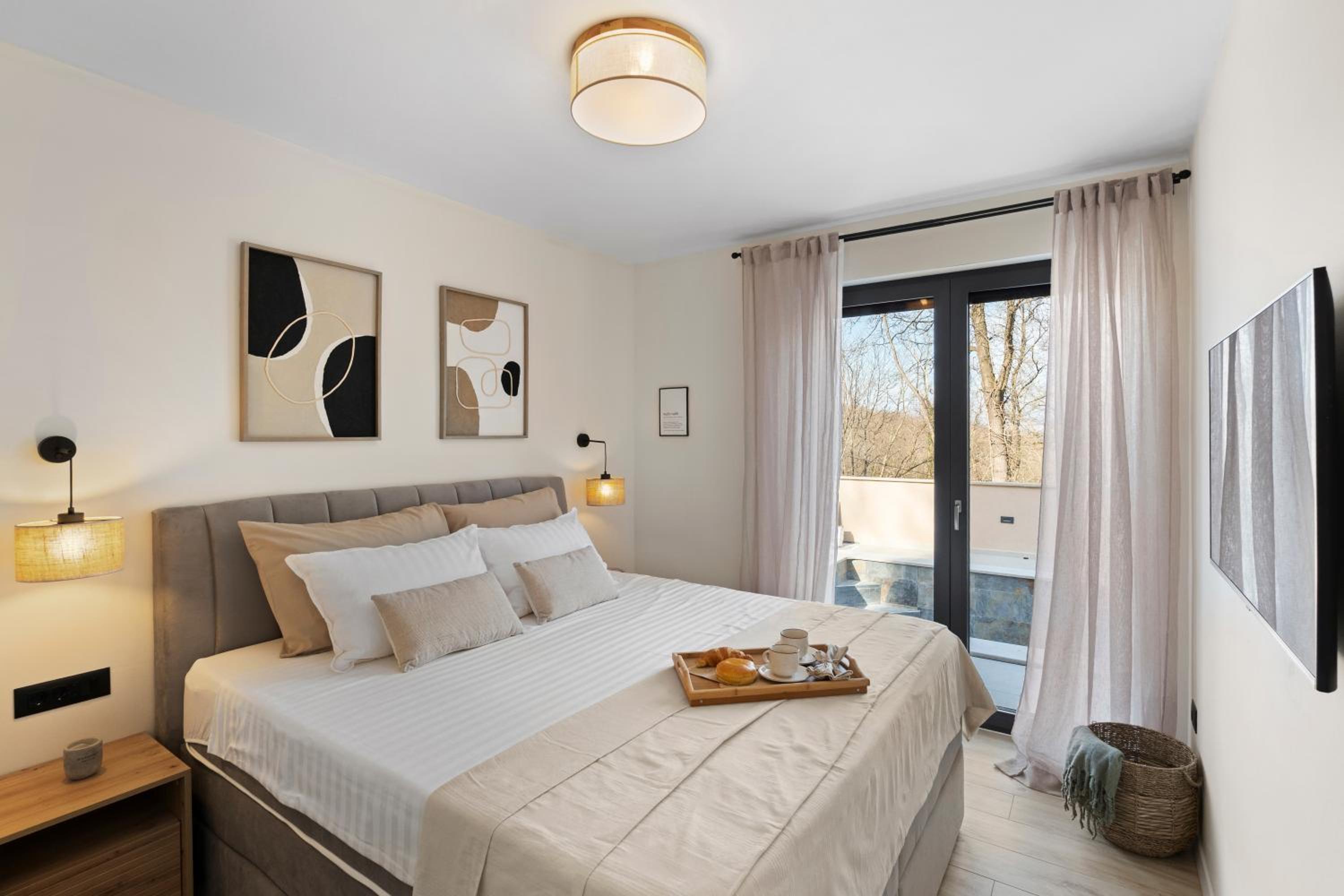 Charming Villa Harmonia with Heated pool and Indoor Jacuzzi surrounded by nature