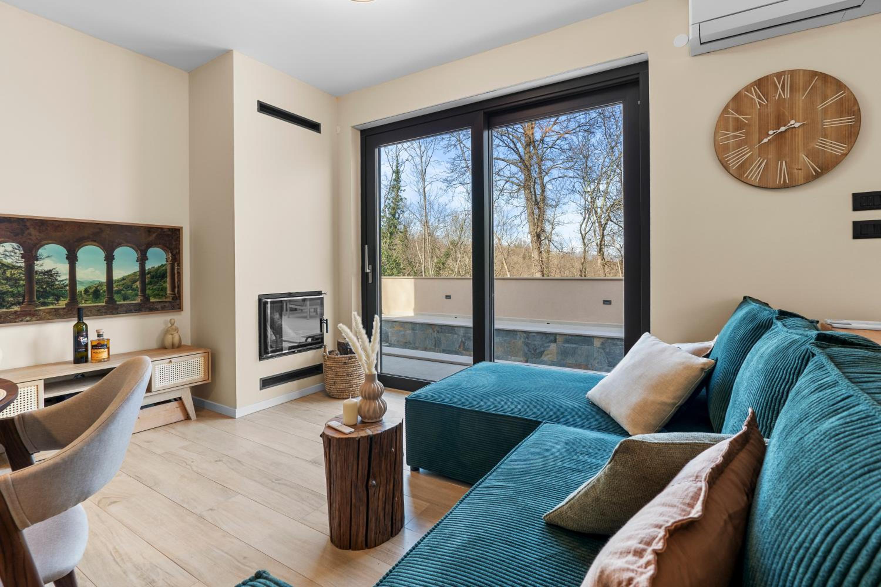 Charming Villa Harmonia with Heated pool and Indoor Jacuzzi surrounded by nature