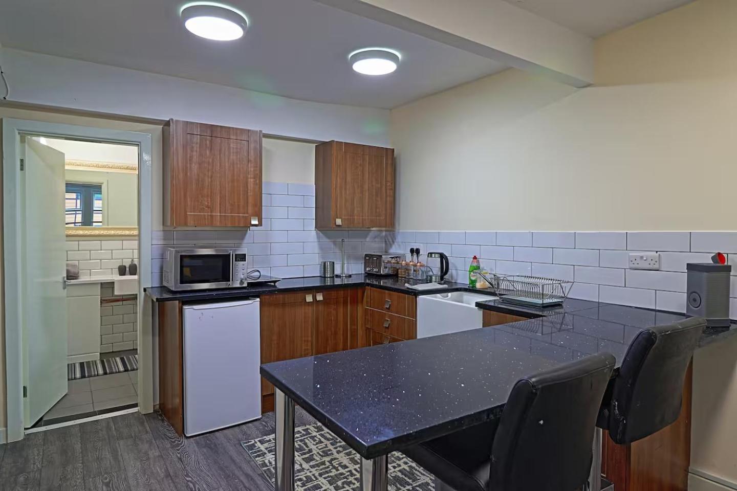 61 Moorfields city centre apartment sleeps 10