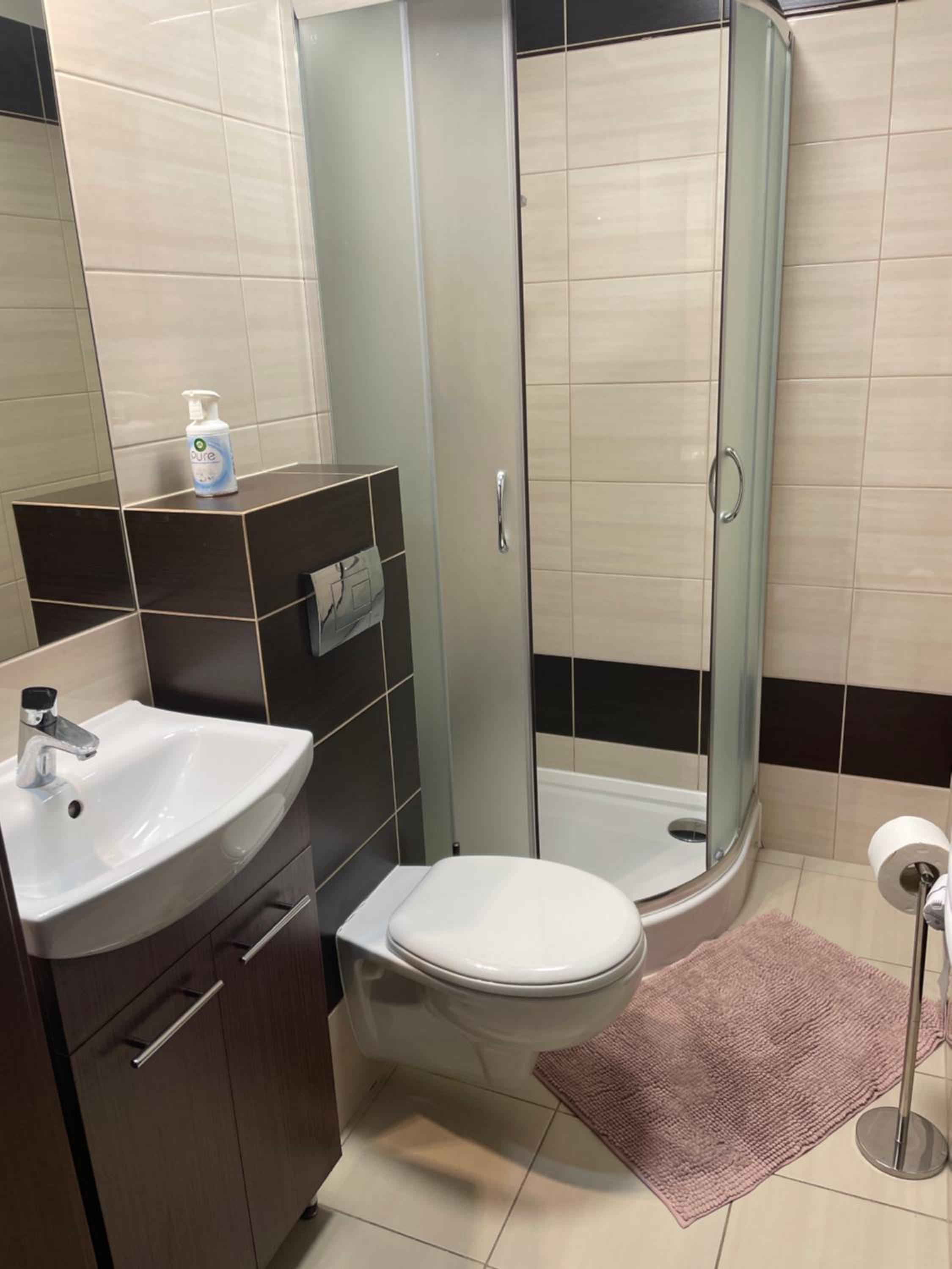 Pokoje i apartamenty nad Letniskową