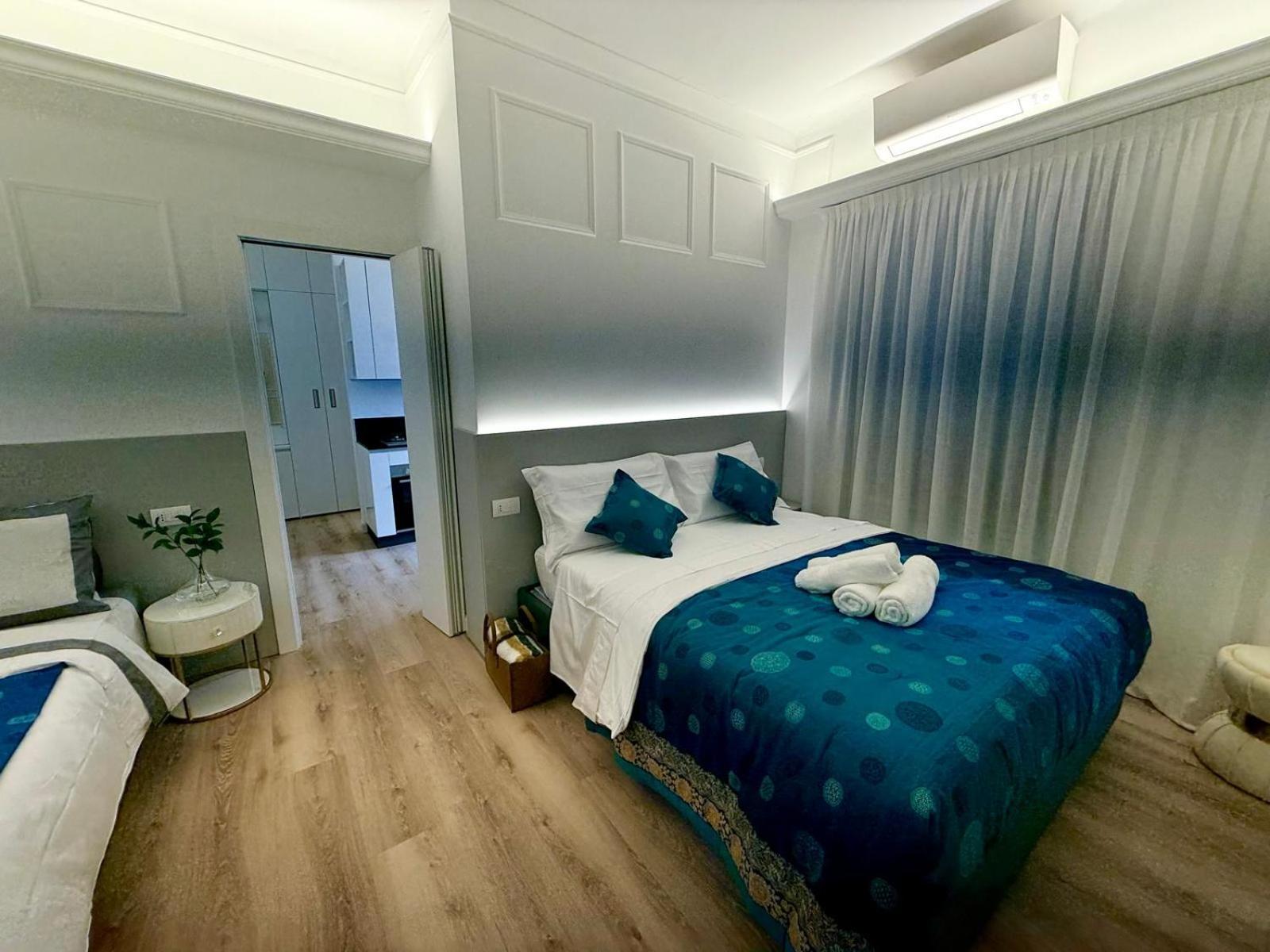 Casa Estia - MiCo, Fiera Milano, CityLife, San Siro, Metro 2 min - Refined Historic Apartment