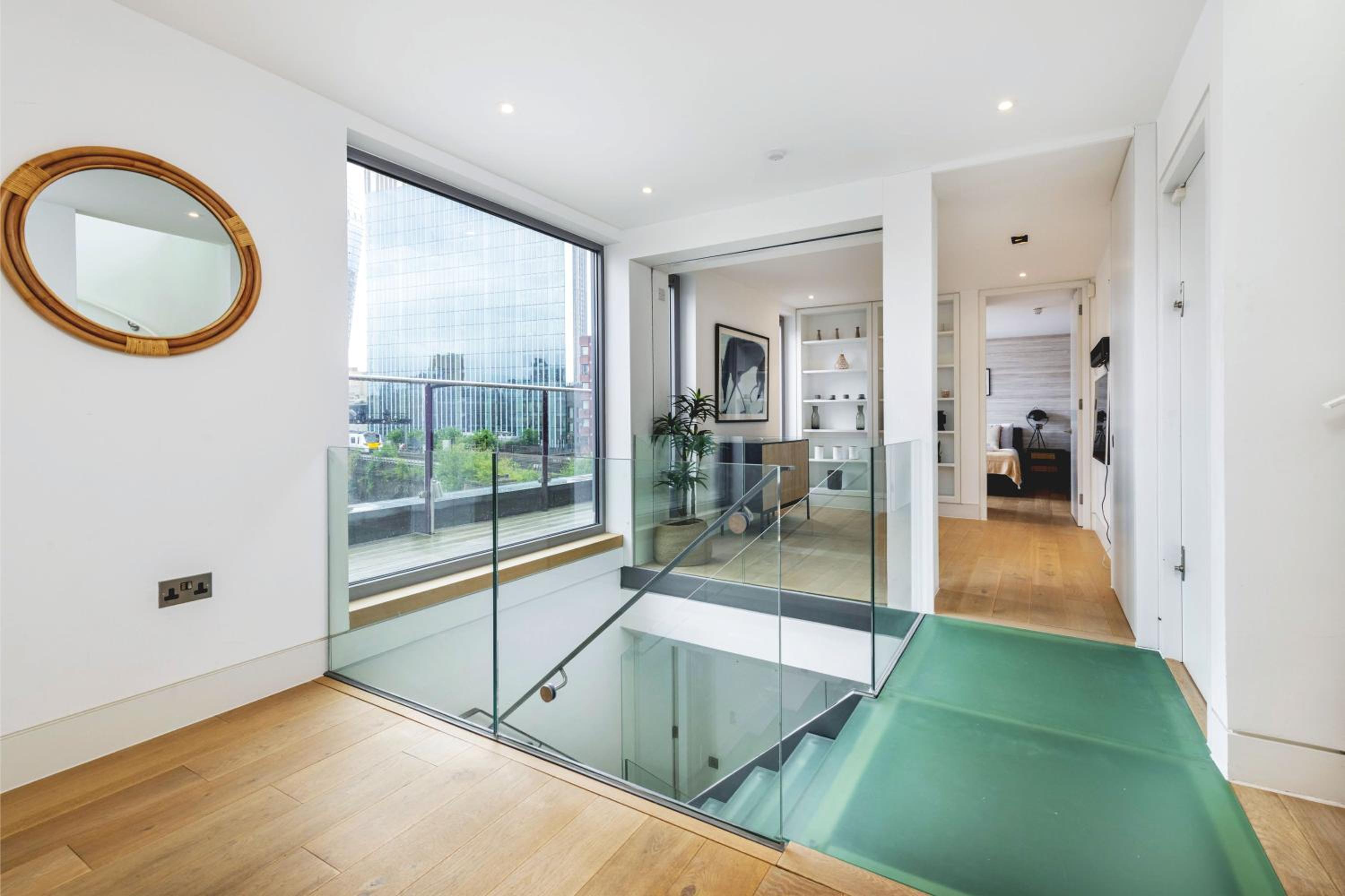 Accomodo London Waterloo - Luxury & Spacious Triplex Penthouse on Southbank