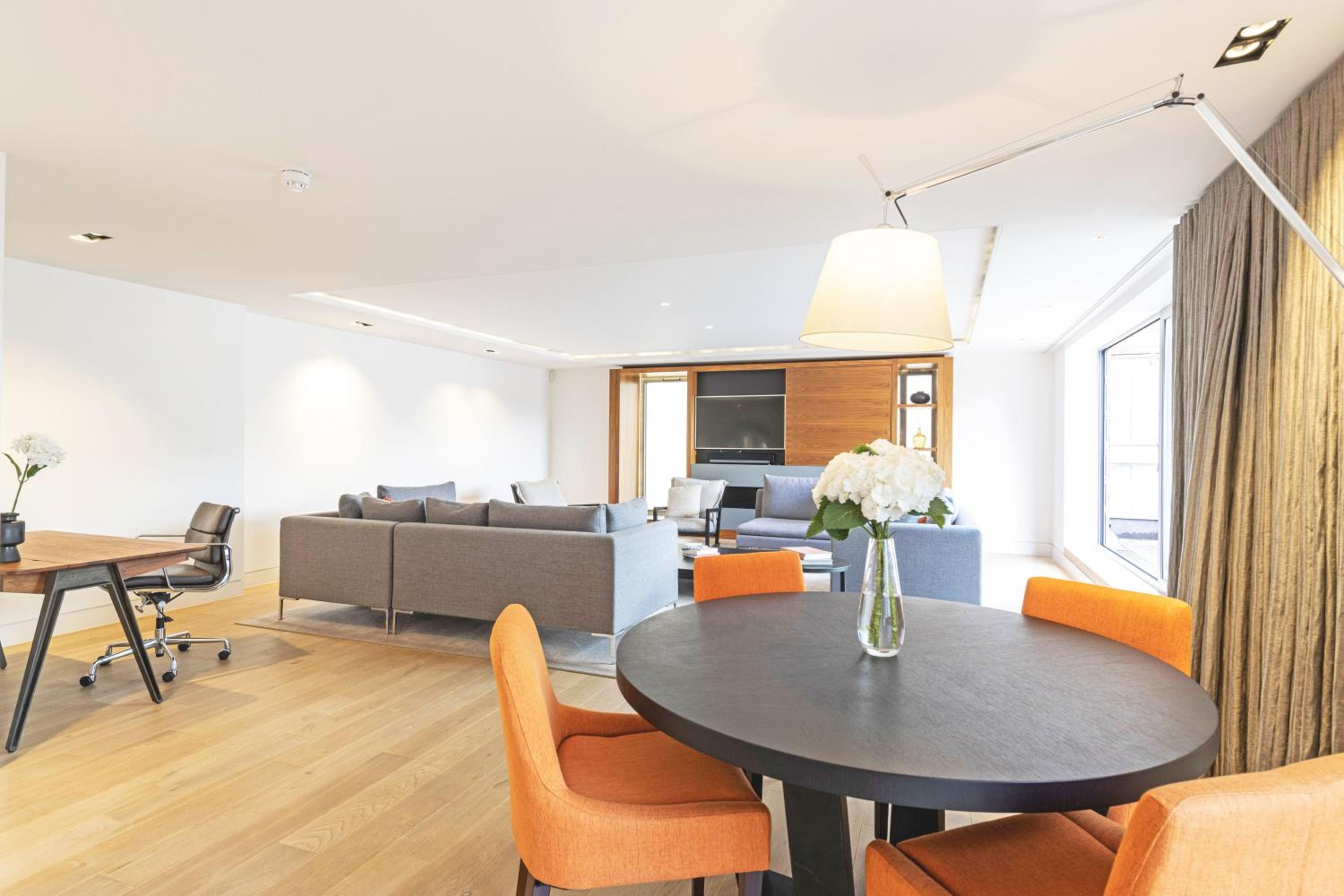 Accomodo London Waterloo - Luxury & Spacious Triplex Penthouse on Southbank
